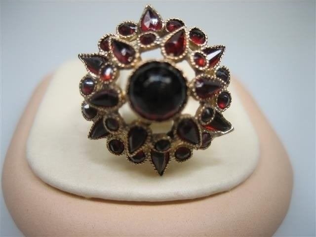 Antieke gouden 14 karaat damesring met Granaat uit ca. 1870, Sieraden, Tassen en Uiterlijk, Antieke sieraden, Ring, Goud, Met edelsteen