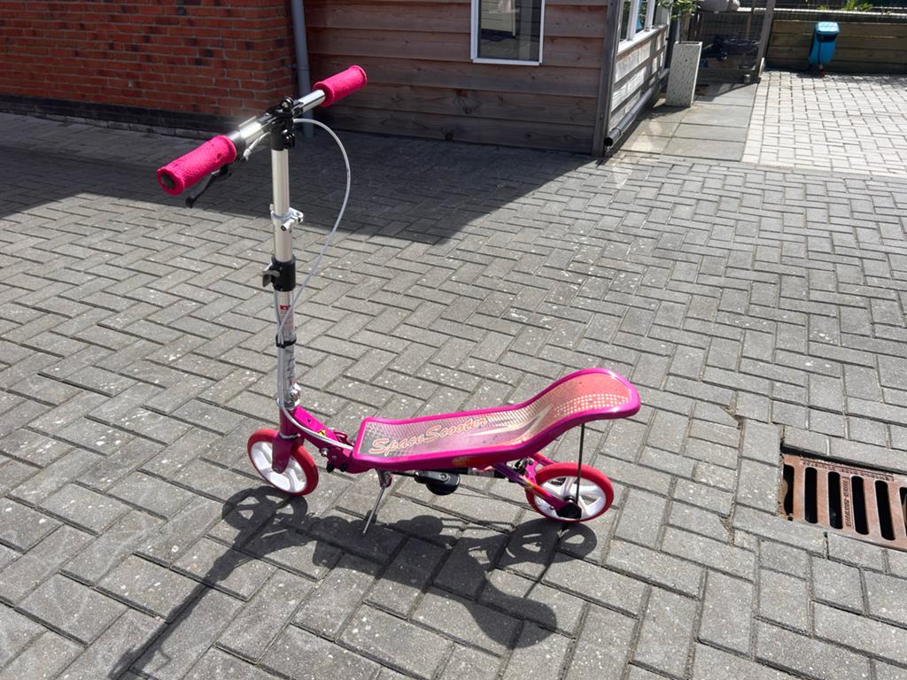 Roze Space Scooter - Functioneert Prima, Ophalen, Gebruikt, Gewone step