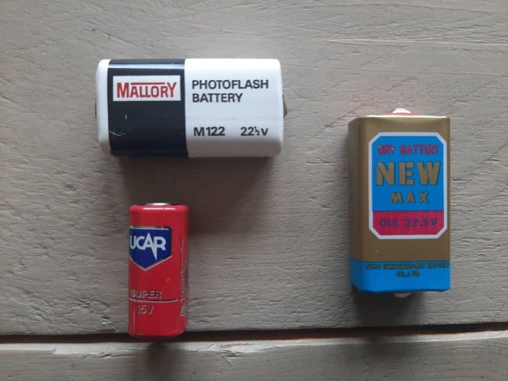 3 Zeldzame vintage batterijen (Mallory, UCAR, New Max), Ophalen of Verzenden, Gebruikt