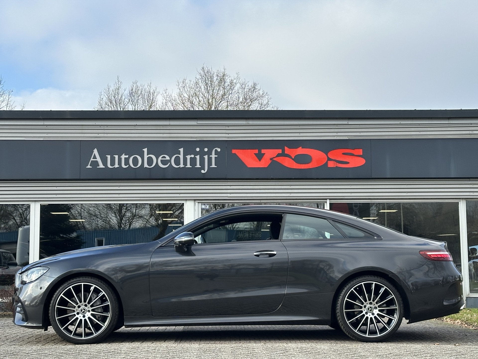 Mercedes-Benz E-Klasse Coupé 200 AMG Line | Memory | 360 ca, Automaat, Achterwielaandrijving, 4 cilinders, 1650 kg