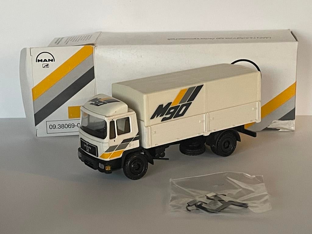 CONRAD 1:50 MAN M90 bakwagen, Ophalen, Zo goed als nieuw, Bus of Vrachtwagen, Conrad