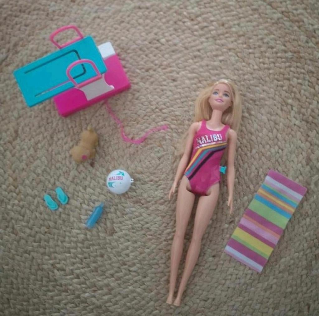 Barbie Dreamhouse Adventures Malibu speelset ZGAN, Kinderen en Baby's, Speelgoed | Poppen, Ophalen of Verzenden, Zo goed als nieuw