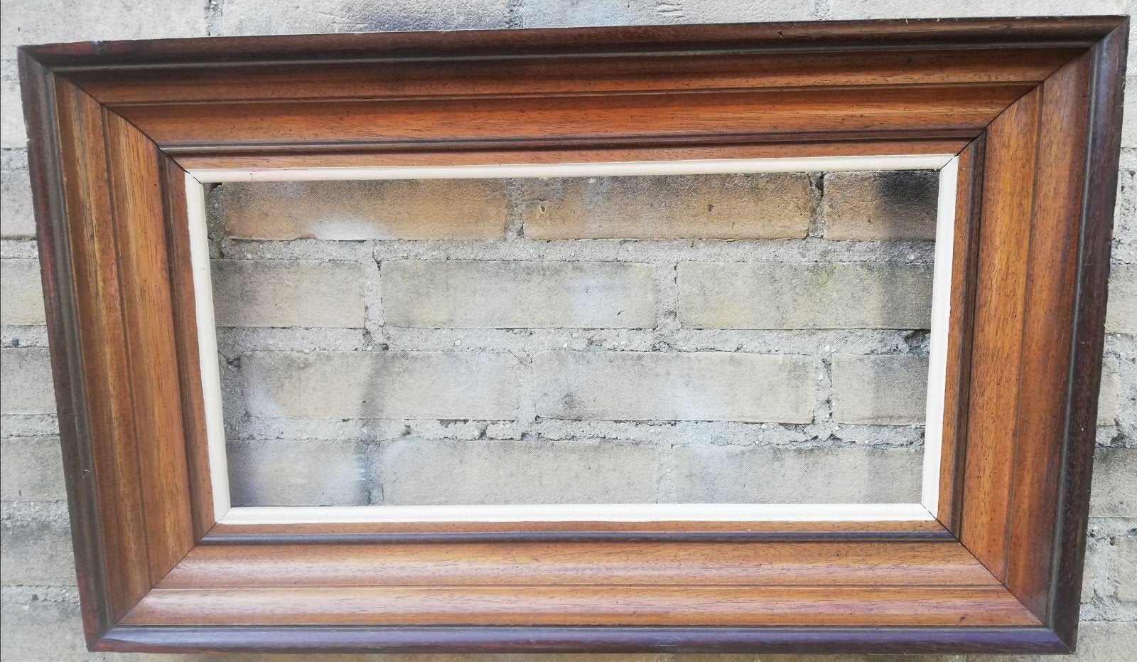 Schilderijlijst. Robuust. 65/39 cm., Huis en Inrichting, Schilderijlijst, Ophalen of Verzenden, Zo goed als nieuw, Met ophangsysteem