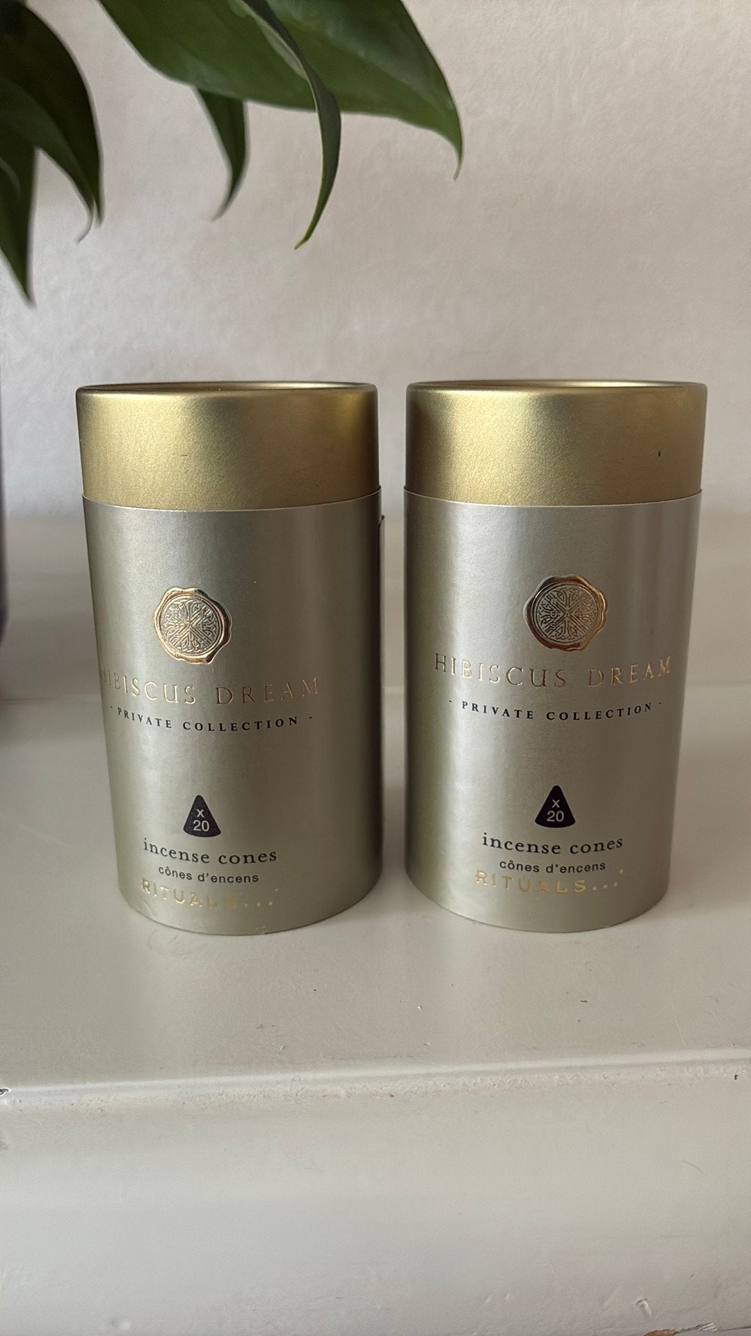 Hibiscus Dream wierrookkegels/incense cones van RITUALS, Ophalen of Verzenden, Nieuw, Goud, Rituals