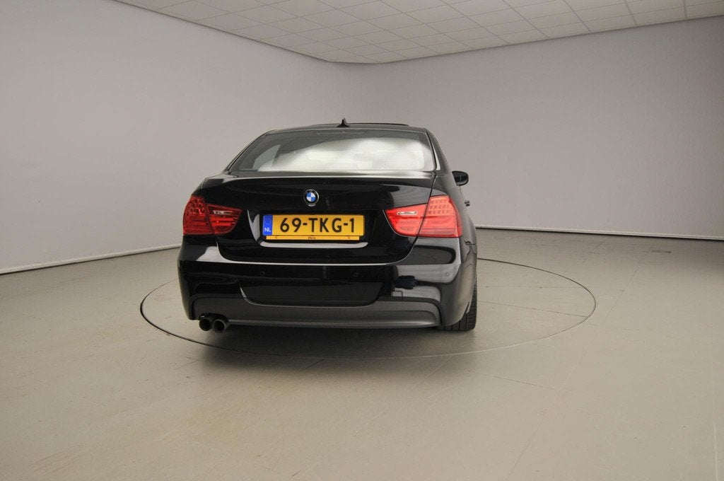 BMW 3-serie 330i | Individual Edition | M-Sportpakket | Perf, Auto's, BMW, Euro 5, Gebruikt, Zwart, 1465 kg