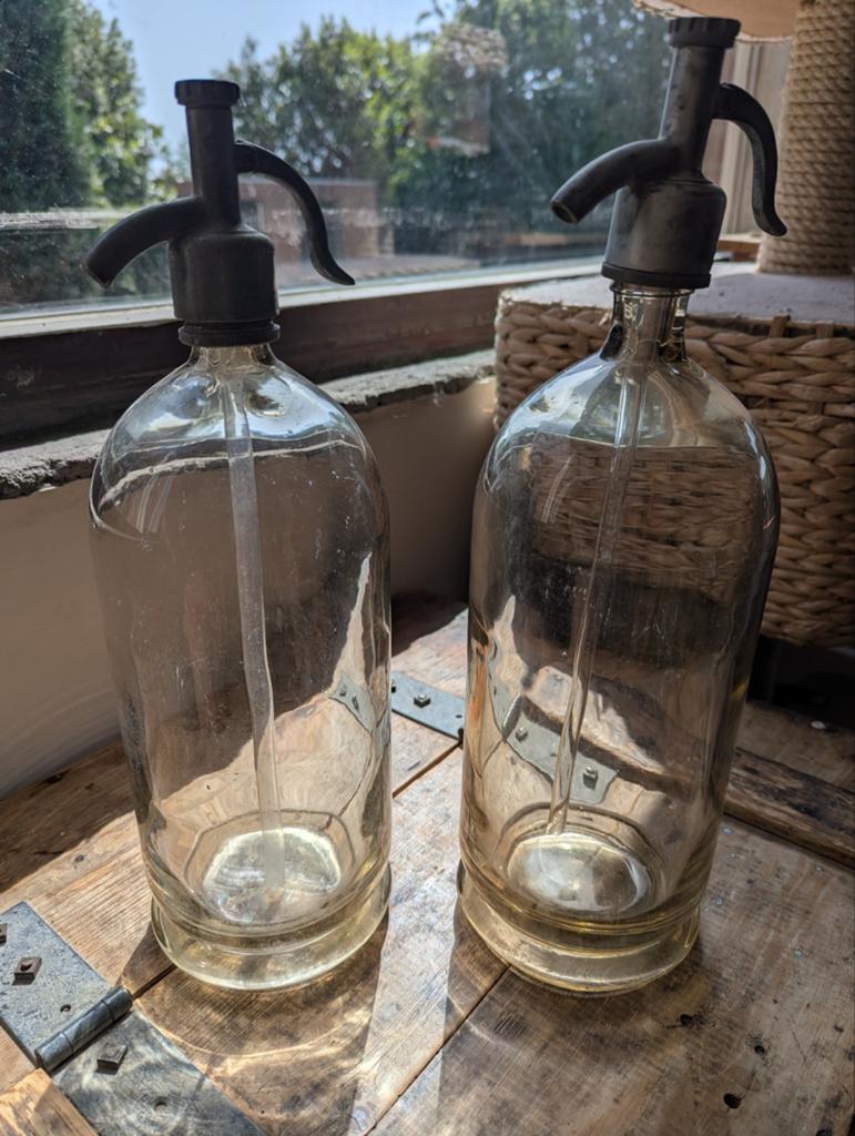 Vintage Sifons / Spuitwaterflessen 2 x glazen fles met pomp, Ophalen, Gebruikt, Glas