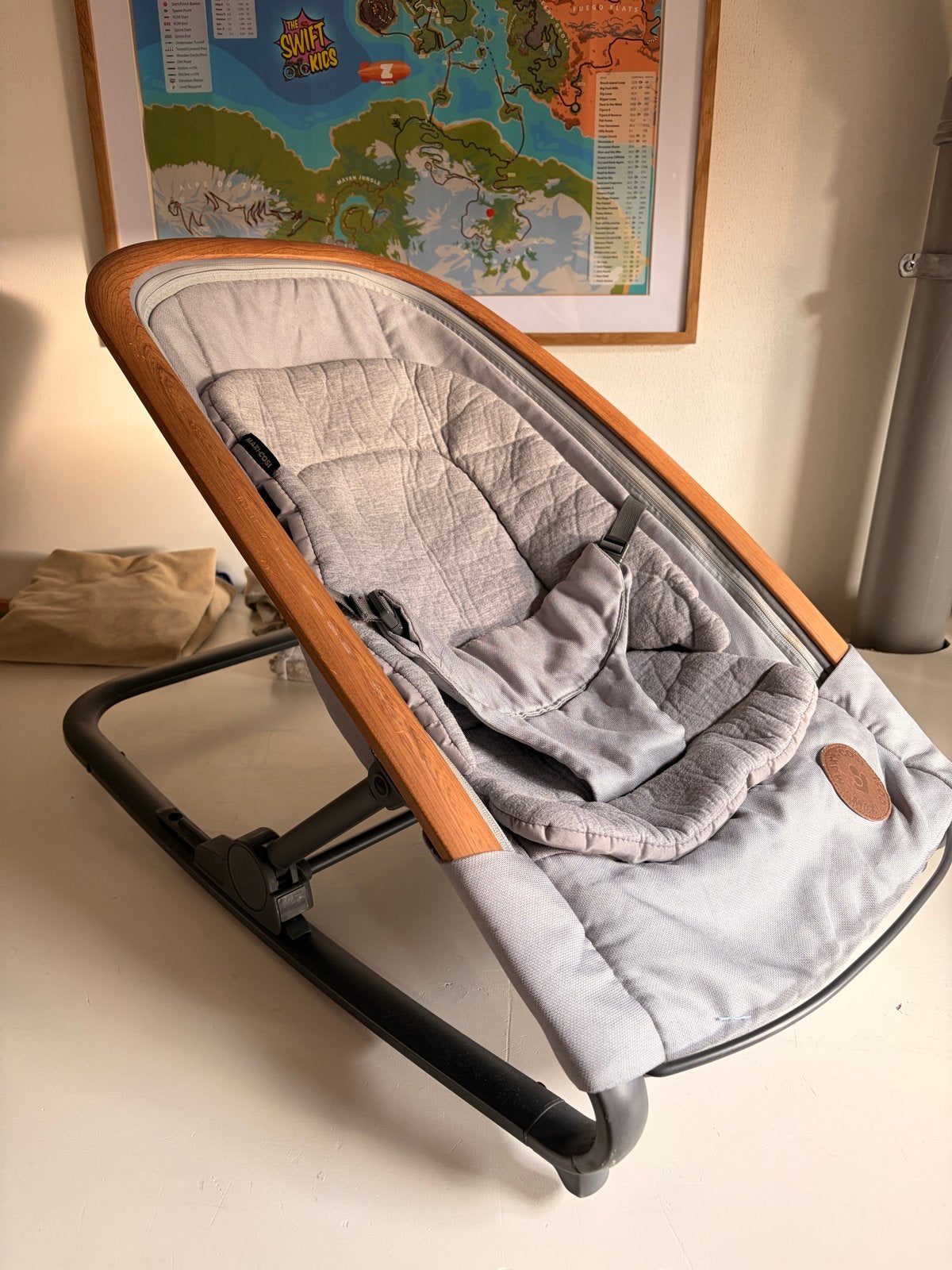 Maxi-Cosi Kori wipstoel grijs met eikenkleurig frame, Kinderen en Baby's, Wipstoeltjes, Overige merken, Verstelbaar, Wipstoel