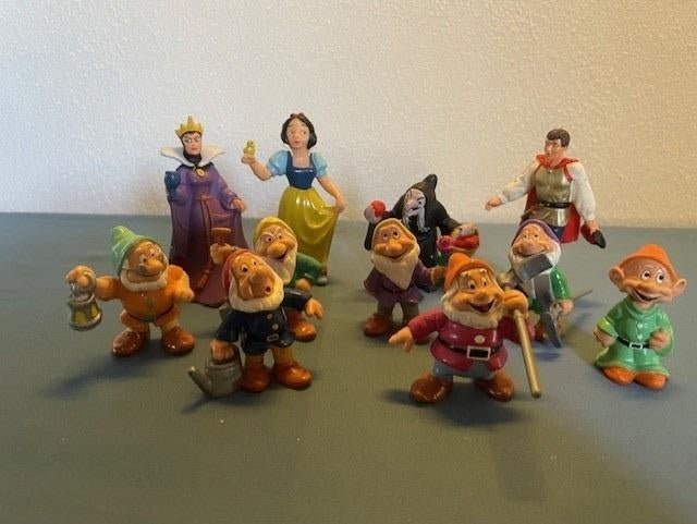 Set Bullyland, sneeuwwitje, 7 dwergen, Prins, Queen en heks, Ophalen of Verzenden, Sneeuwwitje of Doornroosje, Gebruikt, Beeldje of Figuurtje