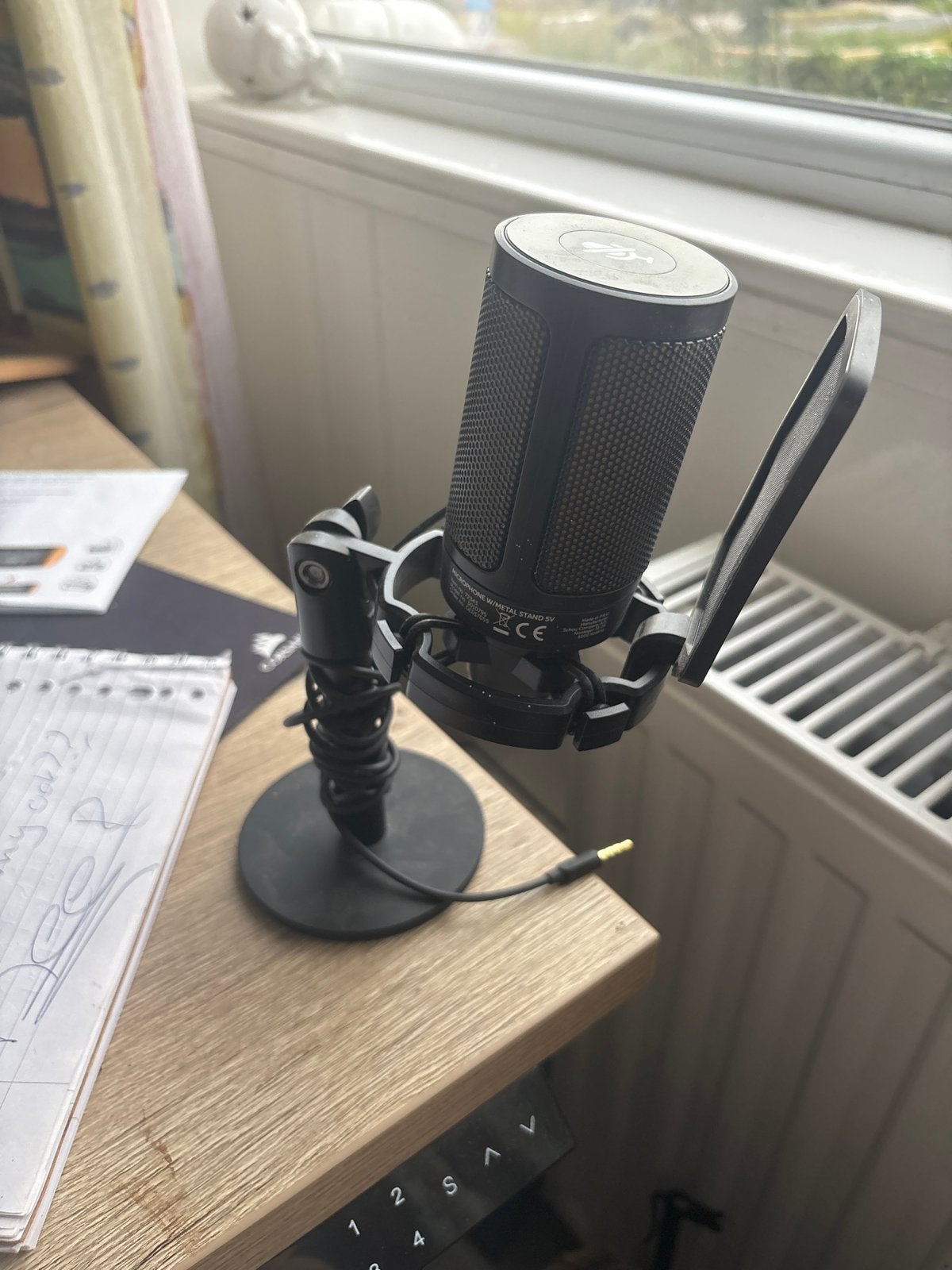 Studiomicrofoon met standaard en popfilter, Muziek en Instrumenten, Microfoons, Ophalen, Zo goed als nieuw, Studiomicrofoon