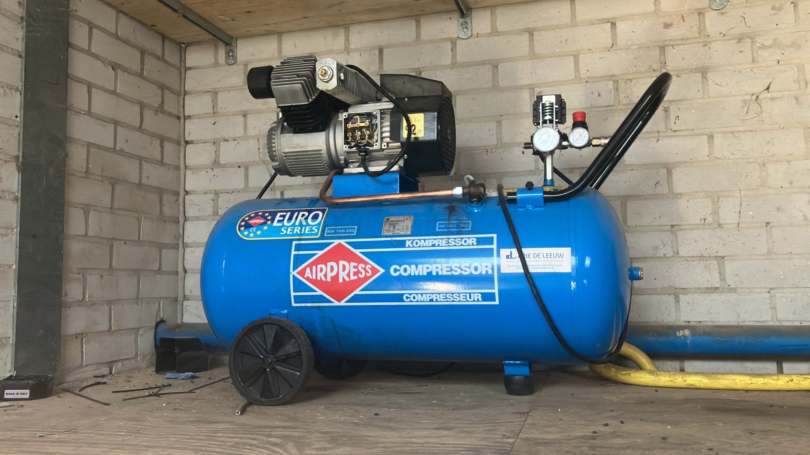 Compressor 2x met defect, Doe-het-zelf en Verbouw, Ophalen, Gebruikt, Minder dan 200 liter/min, 10 bar of meer