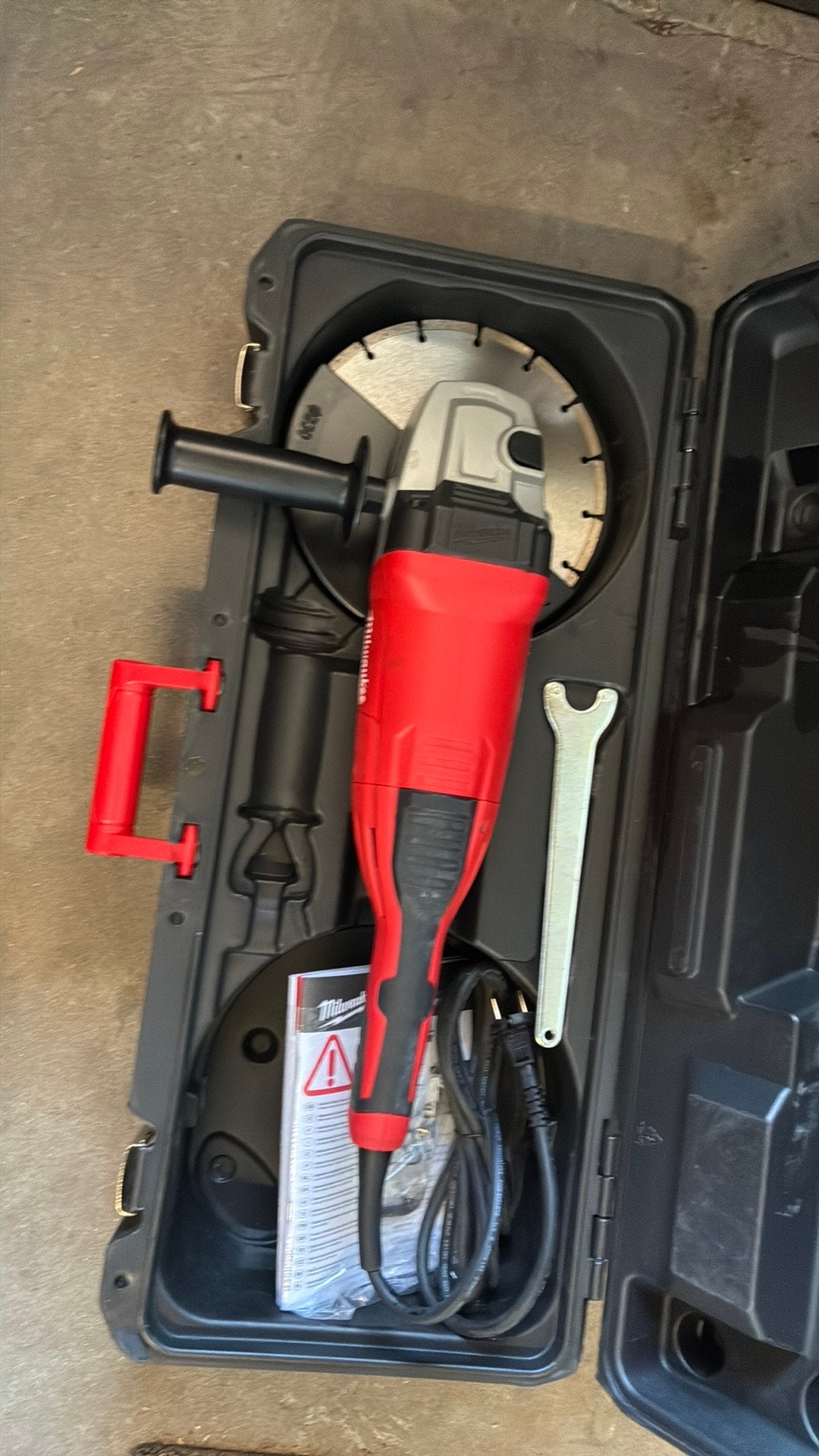 Grote milwaukee slijper 2200wat nieuw in koffer, Ophalen, Zo goed als nieuw, 1000 watt of meer, Haakse handslijpmachine