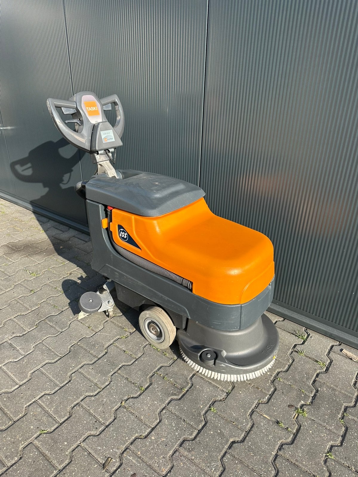 TASKI Swingo 455B Schrob-/Zuigmachine – Volledig Gereviseerd, Ophalen