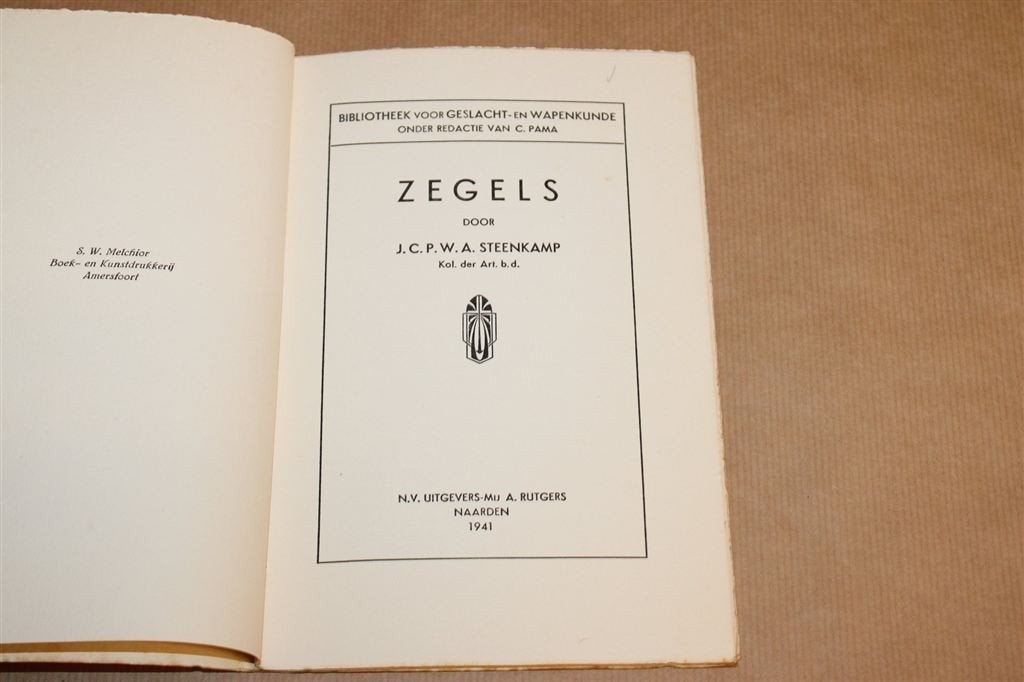 Zegels — Sigillografie, Genealogie, Vintage 1941, Ophalen of Verzenden, Gelezen