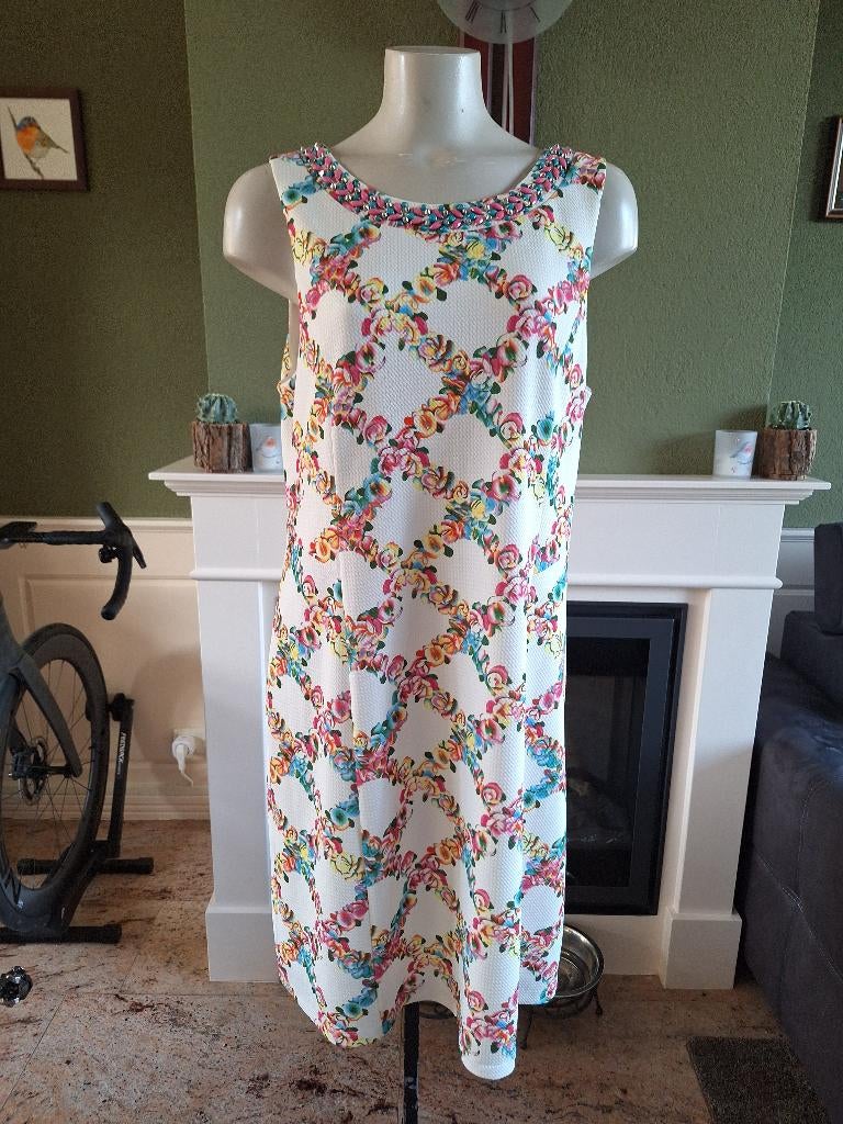 K-Design nieuwe crème gevoerde jurk met bloemen XXL, K-design, Wit, Maat 46/48 (XL) of groter, Ophalen of Verzenden