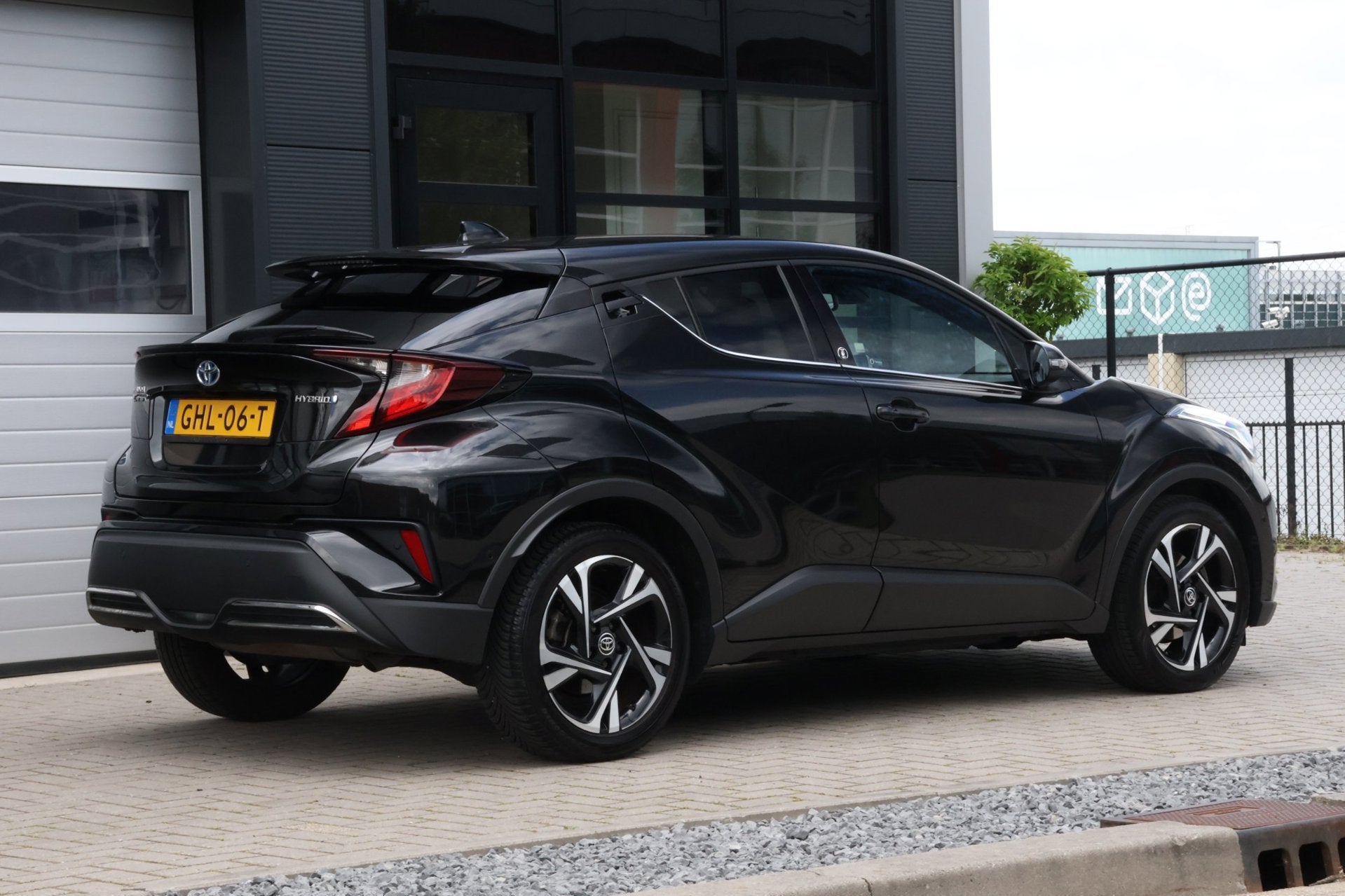Toyota C-HR 2.0 Hybrid Dynamic| LED| Stoel-stuurverwarming |, Stof, Euro 6, 4 cilinders, Zwart