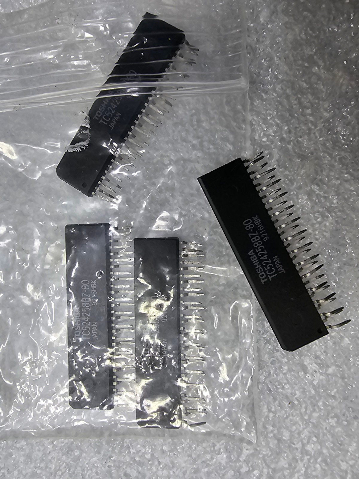 4x TOSHIBA TC524258BZ-80 256K X 4 Video DRAM 80ns PZIP-28, Ophalen of Verzenden, Nieuw