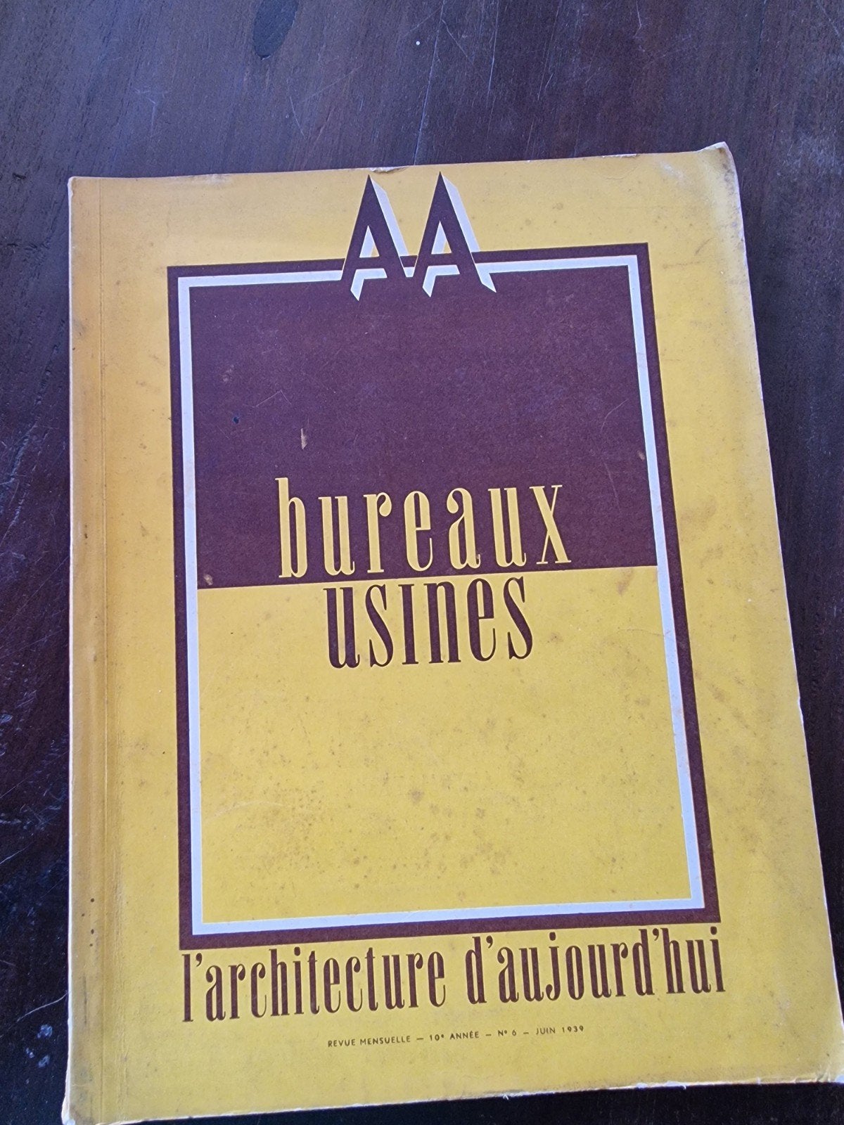 L'Architecture d'Aujourd'hui - Bureaux Usines (1939), Boeken, Ophalen of Verzenden, Gelezen, Architectuur algemeen, Diverse auteurs