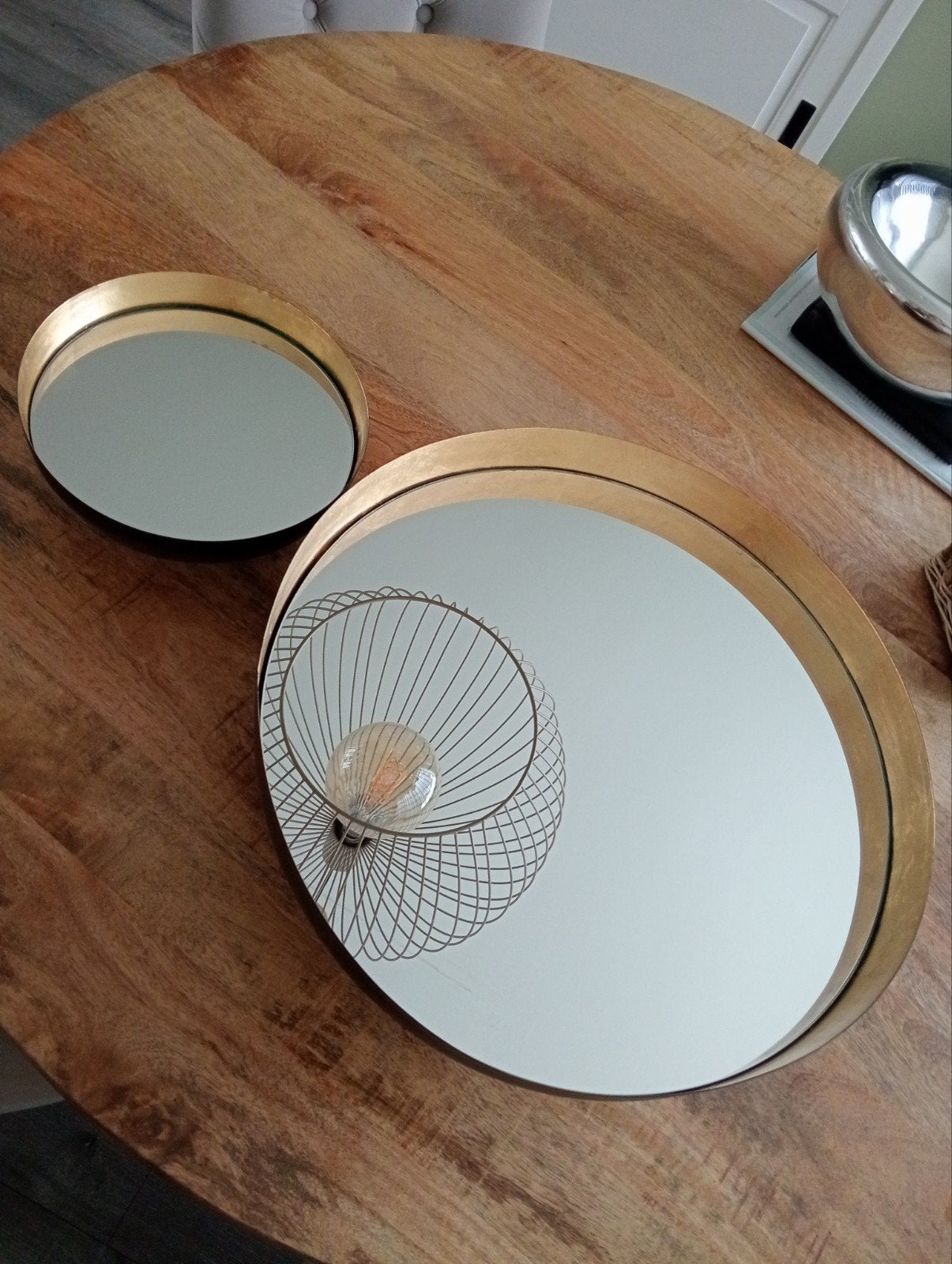 Set van 2 ronde spiegels met gouden rand, Huis en Inrichting, Minder dan 50 cm, Rond, Ophalen of Verzenden, Zo goed als nieuw