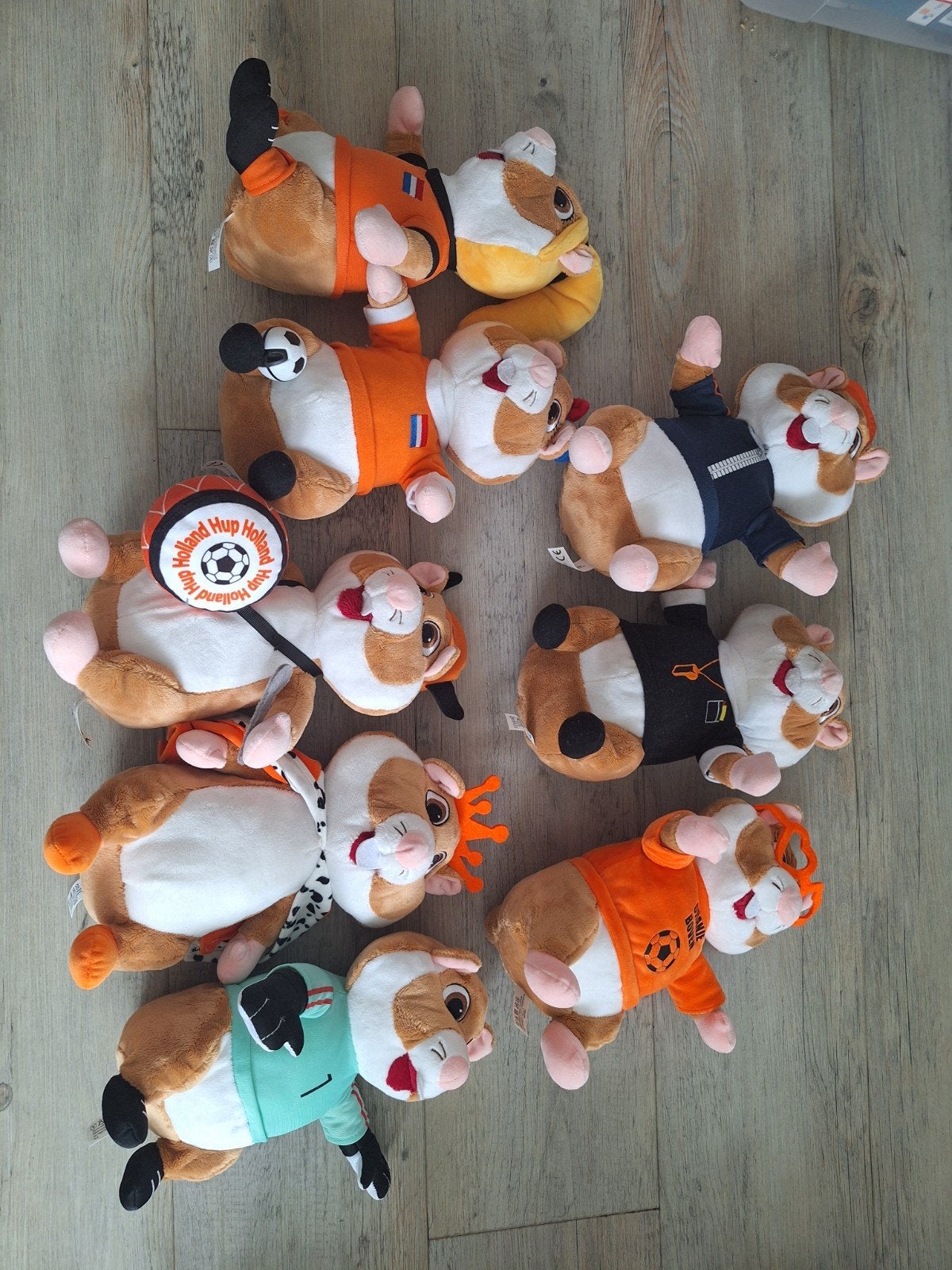 7 voetbal/oranje AH hamsters, Gebruikt, Hamster, Ophalen of Verzenden, Meerkleurig