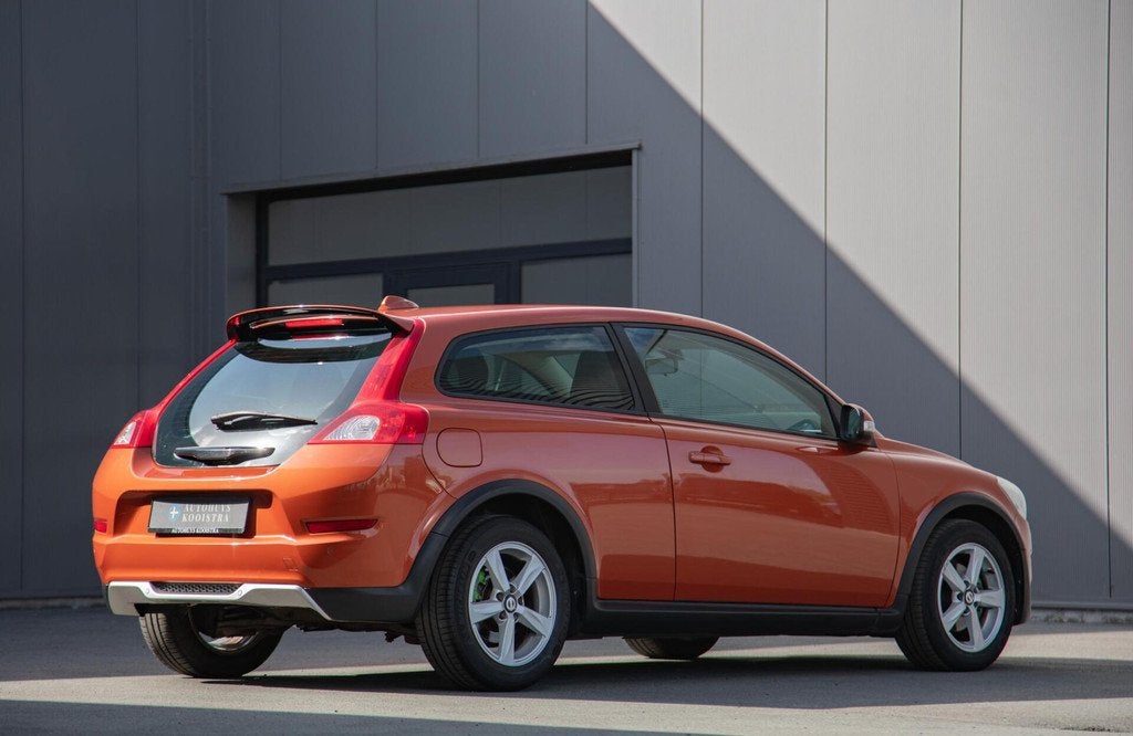 Volvo C30 2.0 Momentum, Auto's, Volvo, Gebruikt, 4 stoelen, Bedrijf, Geïmporteerd