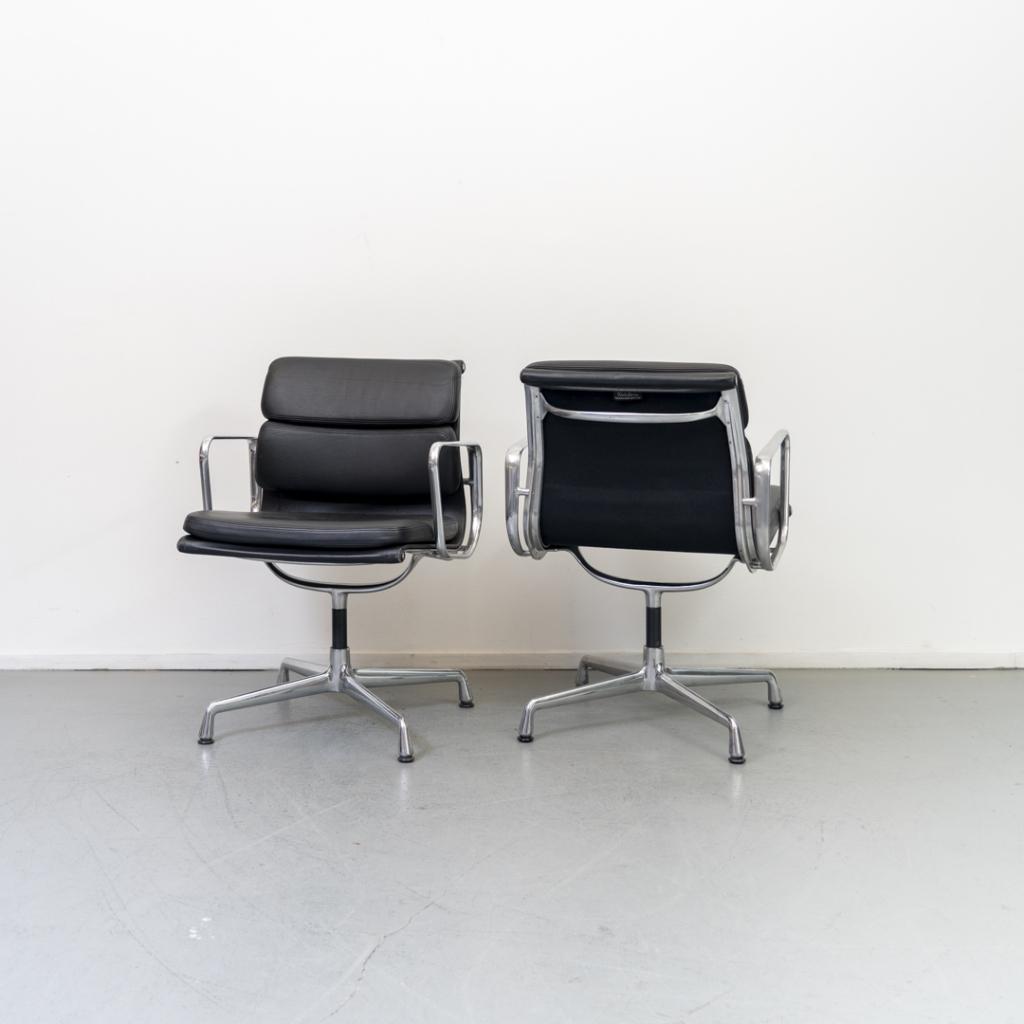 20 x Vitra Eames EA 208 Softpad Zwart Leer - Chroom, Niet ingevuld, Zwart, Niet ingevuld, Ophalen of Verzenden