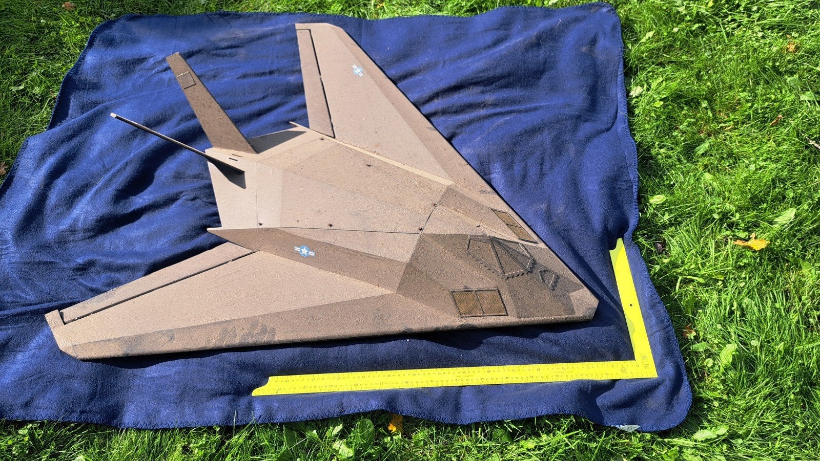 RC F-117 Nighthawk modelvliegtuig hout, Hobby en Vrije tijd, Ophalen, Niet werkend