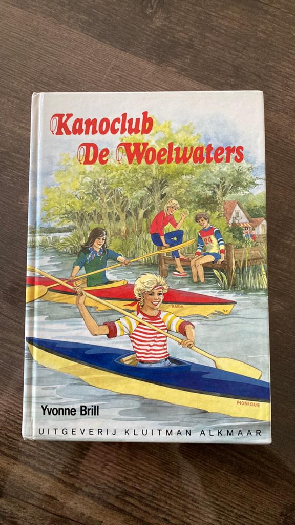 Boek Kanoclub de Woelwaters, Boeken, Ophalen of Verzenden, Gelezen, Fictie algemeen
