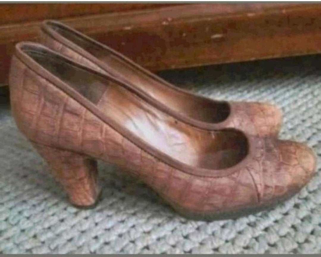 Caramelkleurige lederen pumps van Unisa 38, Pumps, Bruin, Verzenden, Zo goed als nieuw