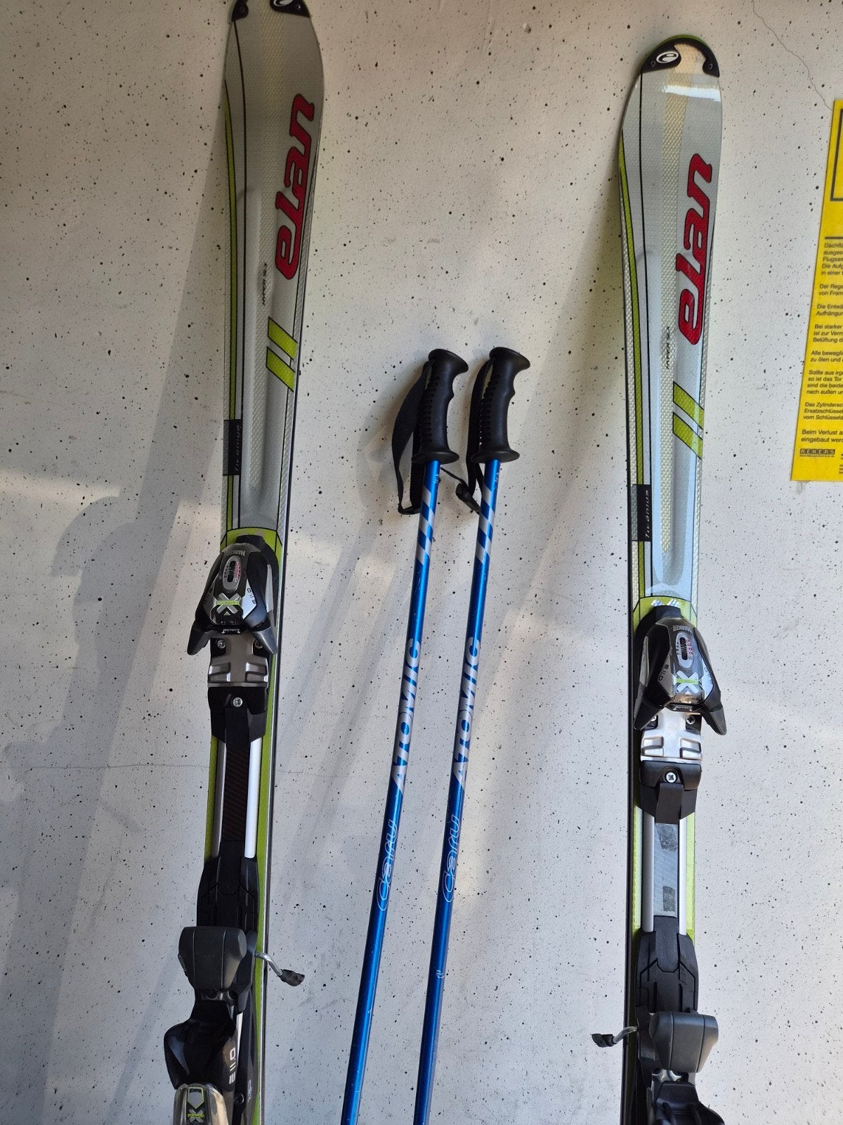 Elan ski's met Atomic stokken en draagtas, Overige merken, 140 tot 160 cm, Gebruikt, Ophalen of Verzenden