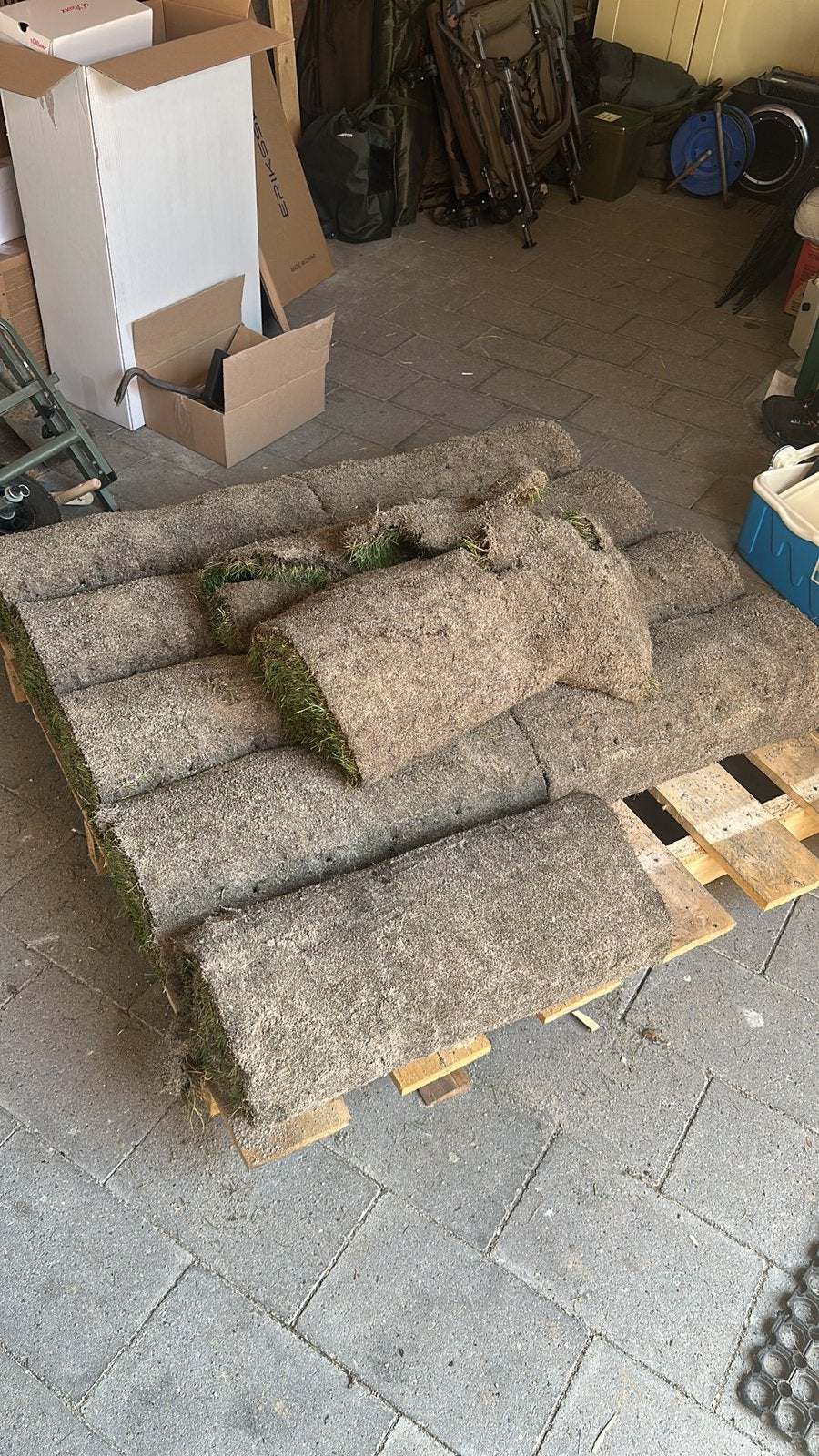 Ca. 10m2 graszoden over! (9 rollen) OPHALEN IN URMOND!, Ophalen, Zo goed als nieuw, Minder dan 10 m²