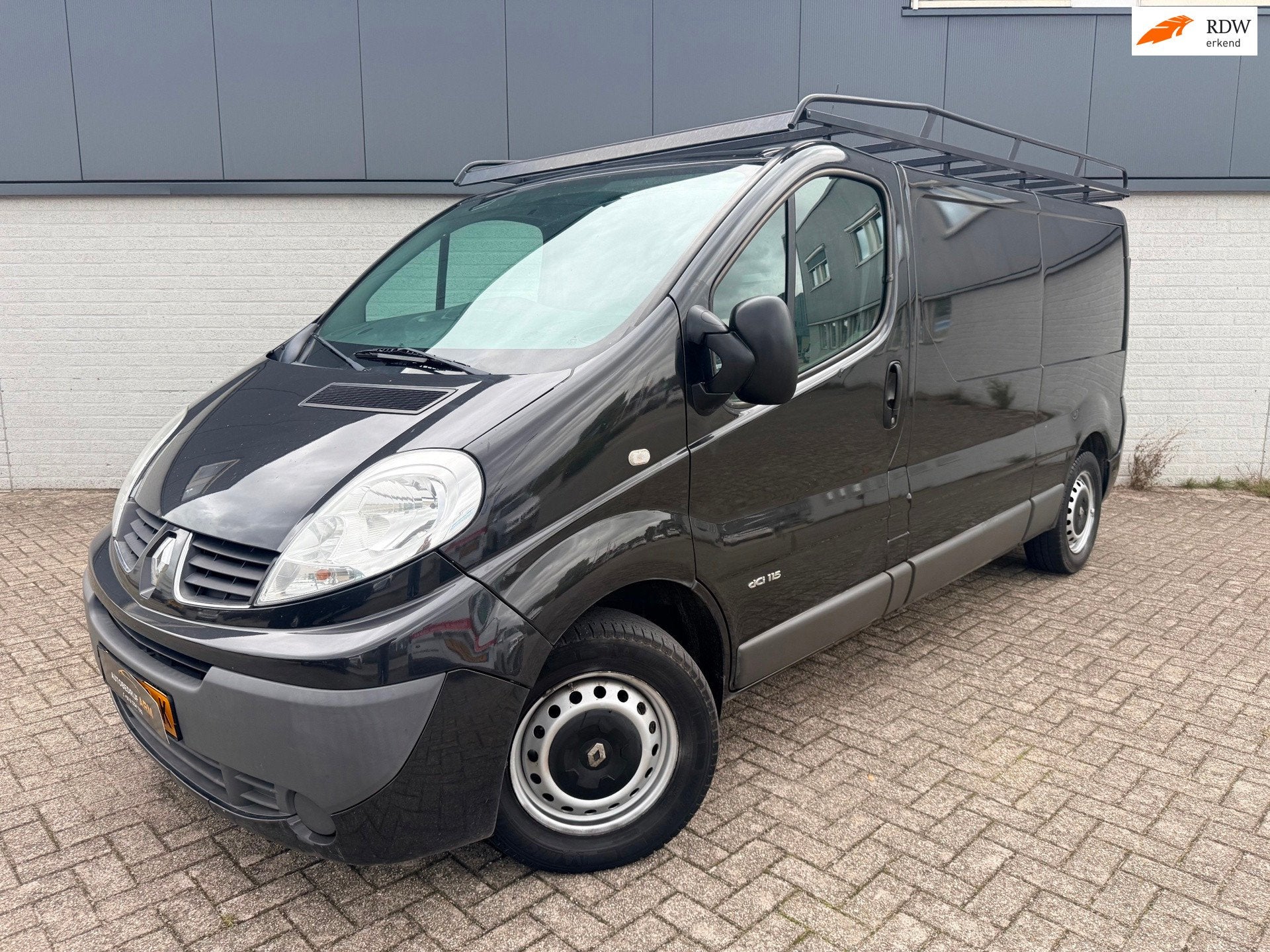 Renault Trafic 2.0 dCi T29 L2H1 NAP APK AIRCO 3 PERSOON NETT, Auto's, 4 cilinders, Renault, 1723 kg, Zwart