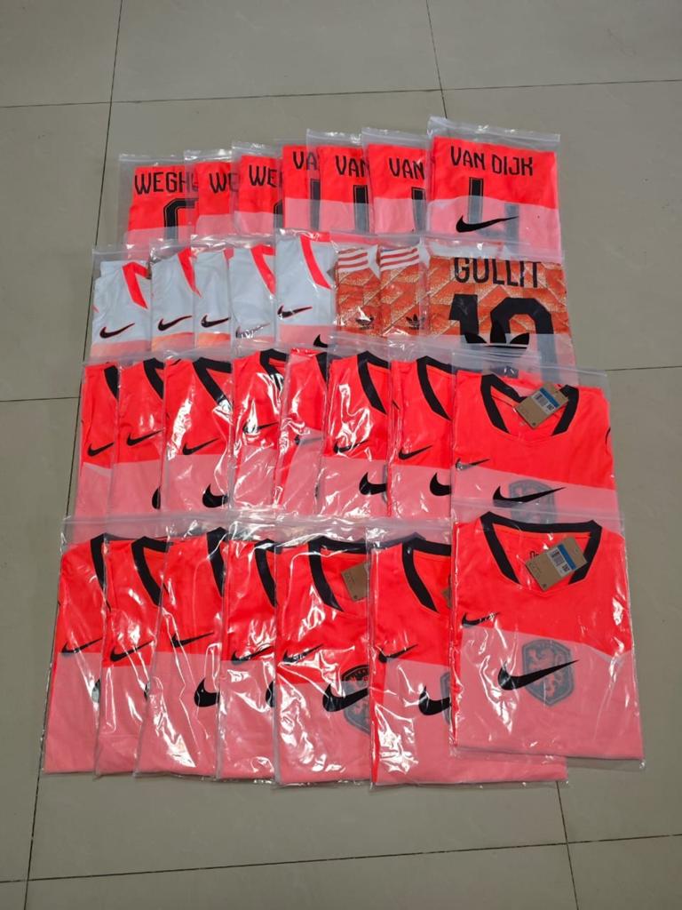 Diverse Nederlandse EK 1988 en WK 2026 shirts, Maat M, Ophalen of Verzenden, Nieuw, Shirt