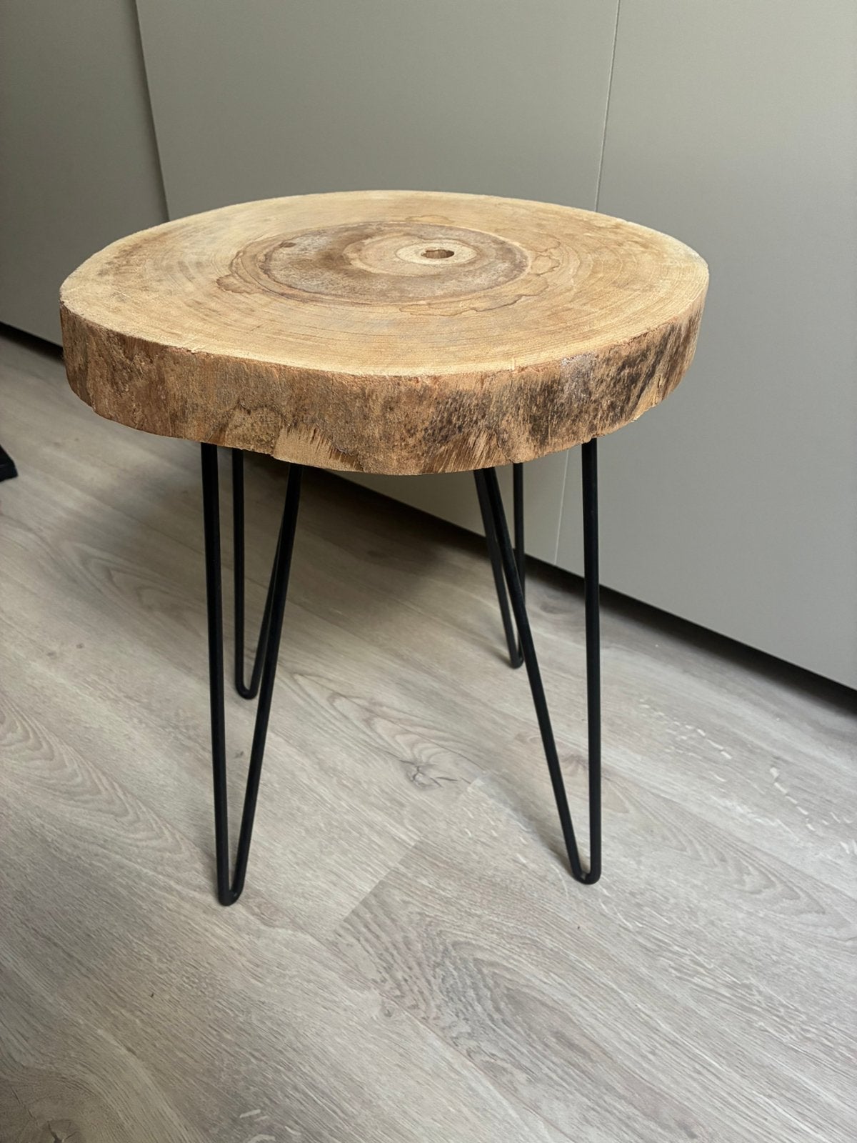 Bijzet tafeltje hout met zwarte poten, Ophalen, Minder dan 45 cm, Minder dan 55 cm, Gebruikt