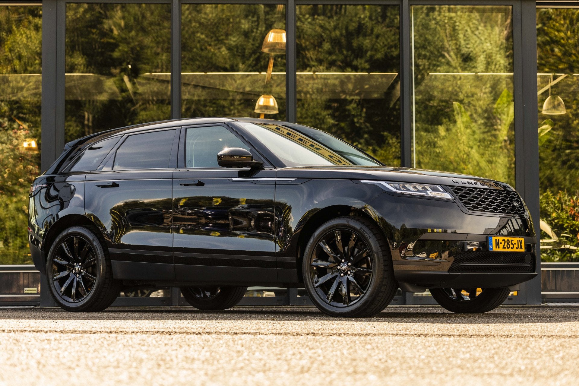 Land Rover Range Rover Velar 2.0 P250 Turbo AWD SE, Dealer onderhouden, Gebruikt, Euro 6, 4 cilinders