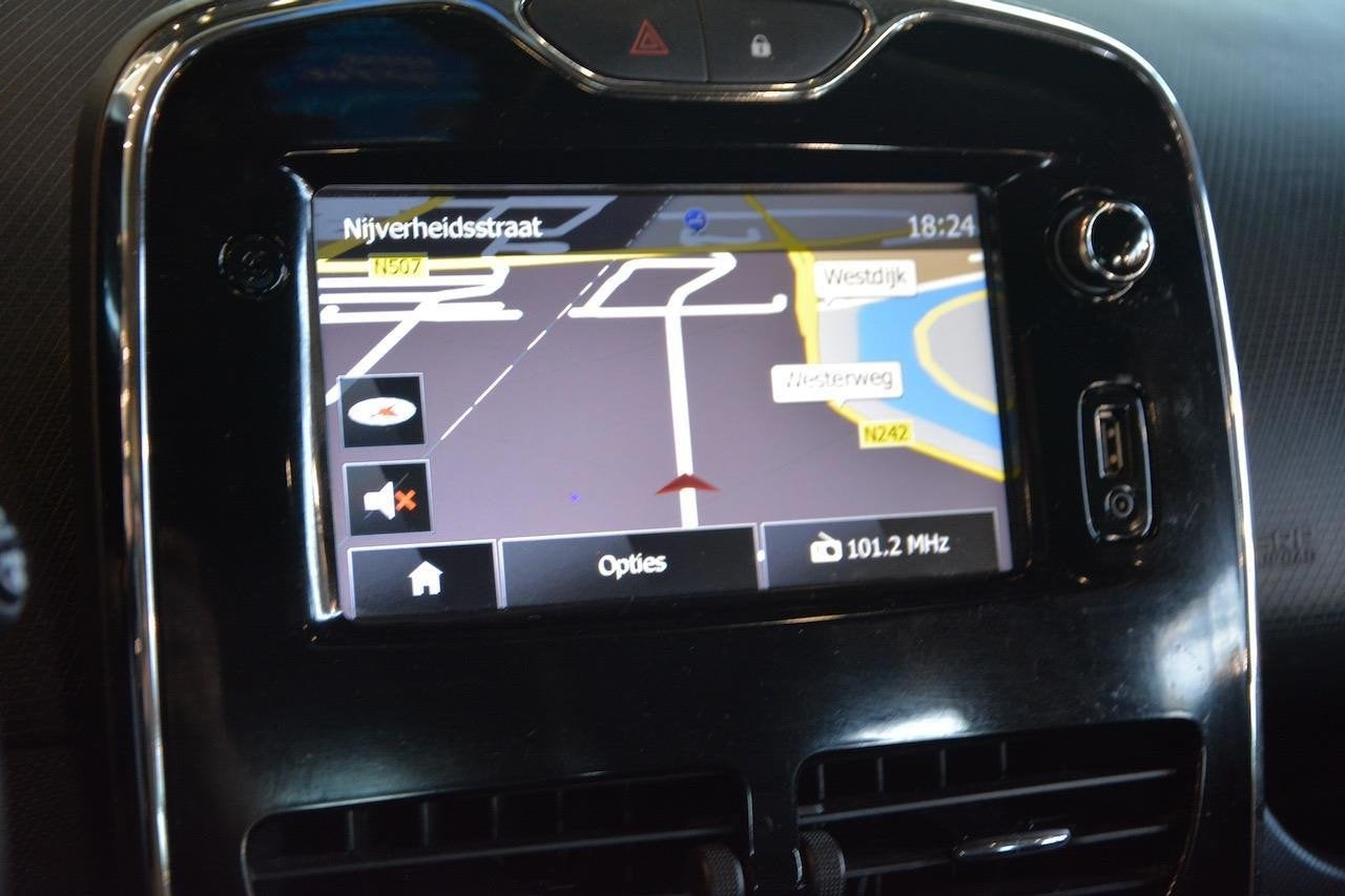 Renault Clio Estate 0.9 TCe Expression Airco|NAV|New Ketting, Voorwielaandrijving, Stof, Zwart, Handgeschakeld