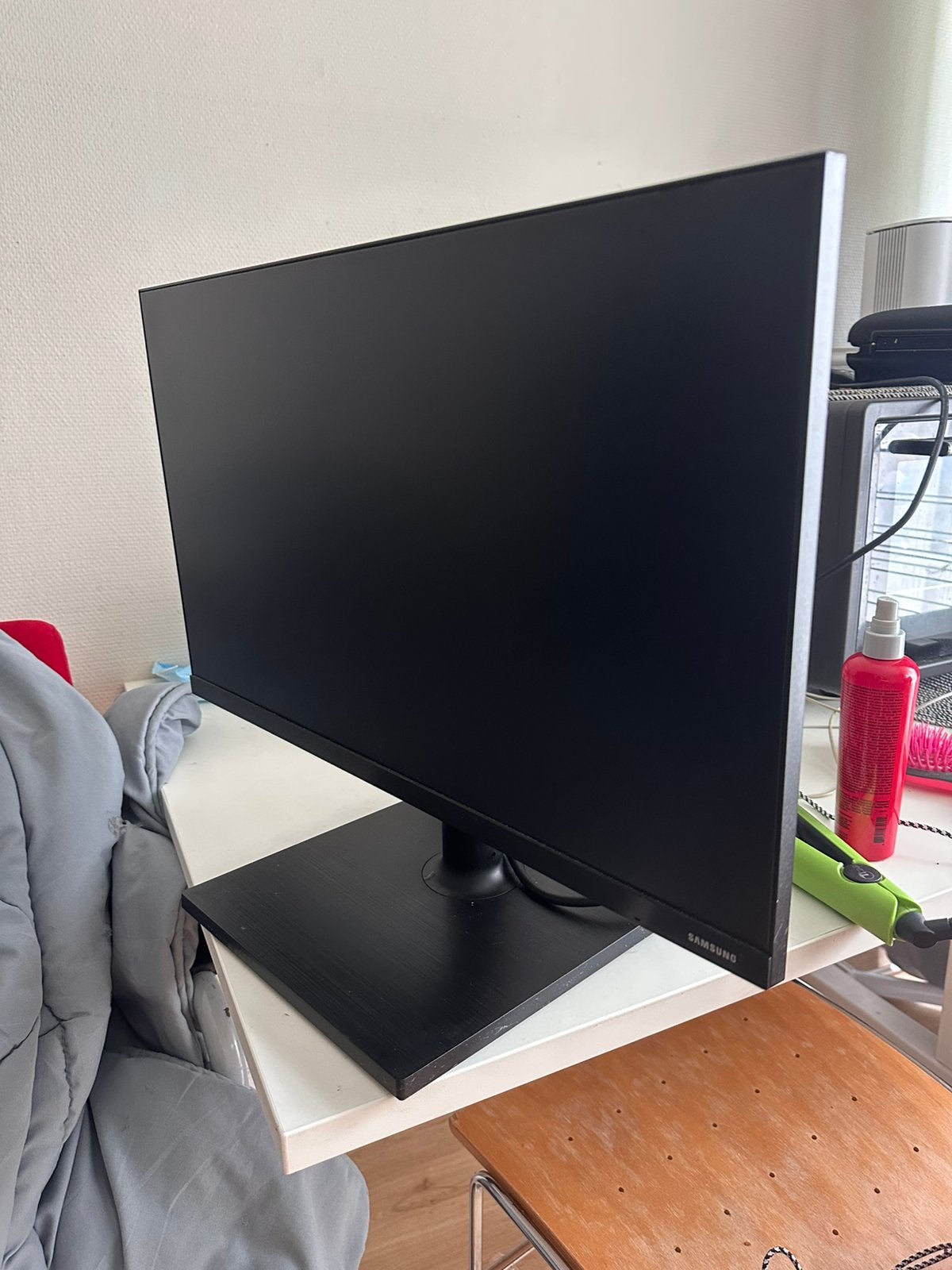 Samsung T45F Full HD Monitor F24T450FQR, Gaming, IPS, Kantelbaar, Full HD