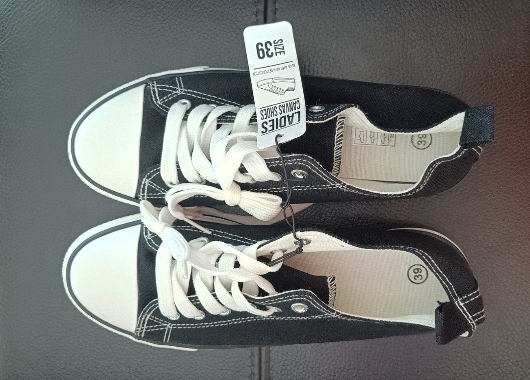 Nieuwe Zwarte Canvas Sneakers Maat 39, Kleding | Dames, Verzenden, Zwart, Nieuw, Sneakers of Gympen