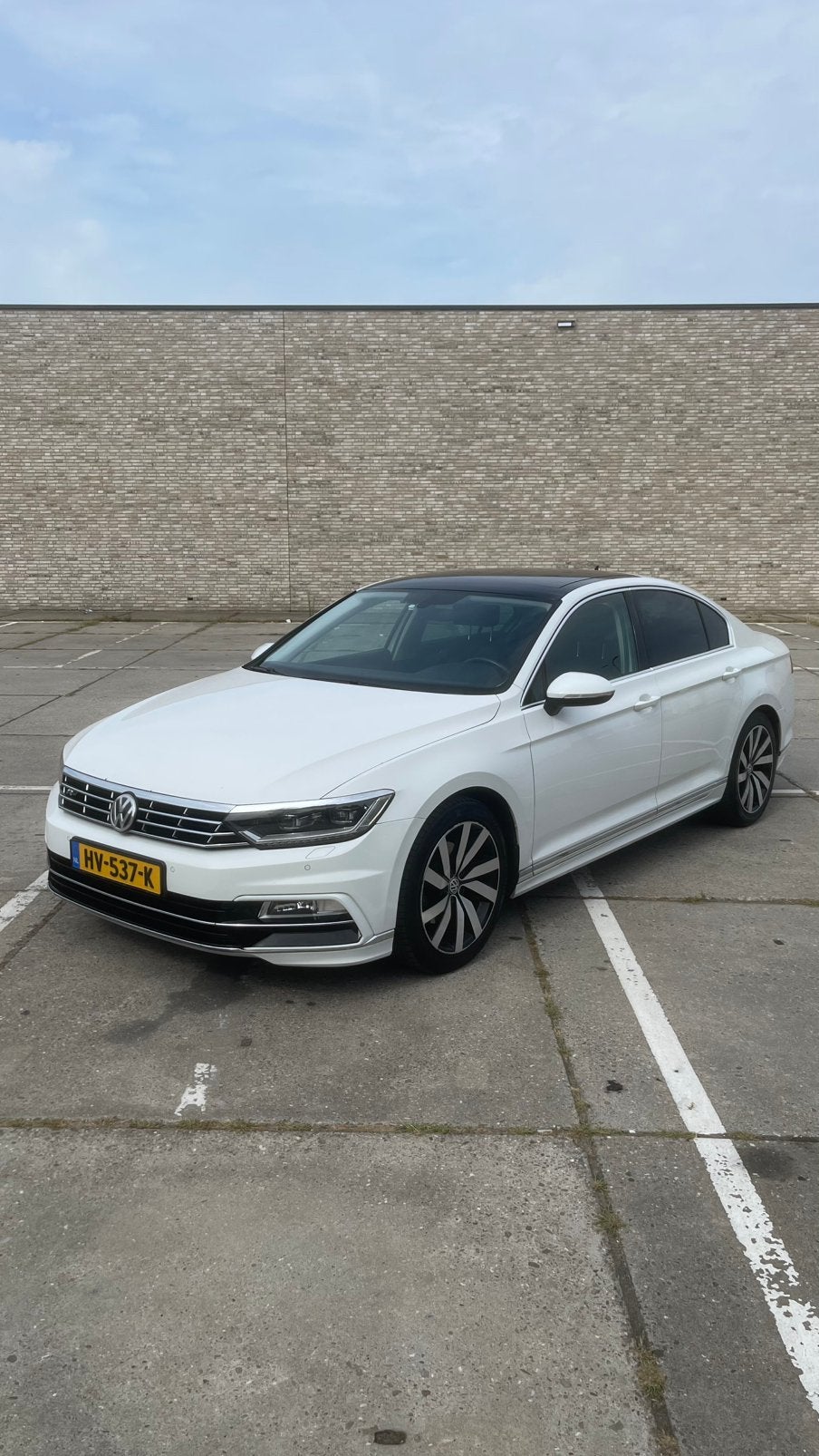 VW Passat 1.6 TDI Bsn R-Line VIRT CARPLAY LED ACC PDC PANO, Voorwielaandrijving, 4 cilinders, Alcantara, Wit