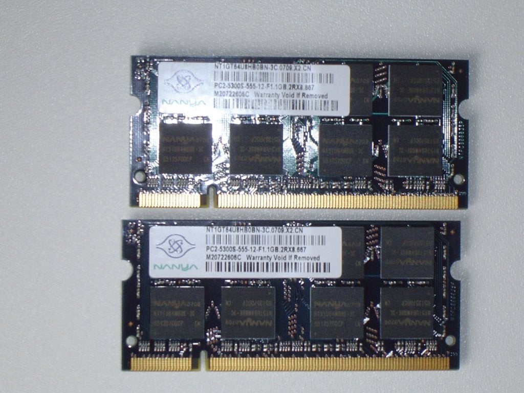2x2 Gb Nanya PC2-5300S-555-12-F1.1GB2RX8.667 memory, Computers en Software, Gebruikt, Ophalen of Verzenden, DDR2, 2 GB