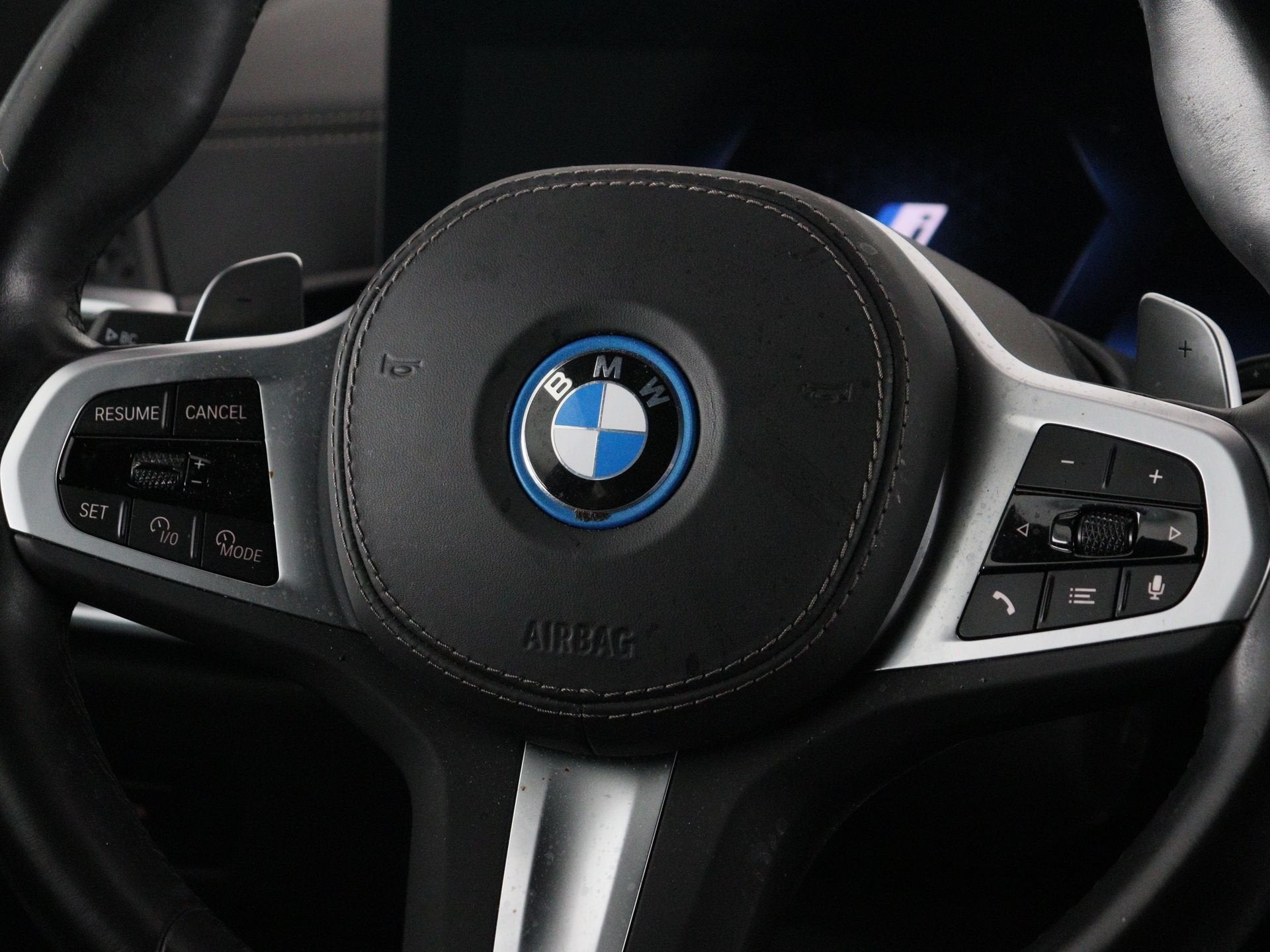 BMW X5 xDrive50e Accu conditie 99% (bj 2024, automaat), Auto's, Dealer onderhouden, Gebruikt, 2395 kg, Met garantie (alle)