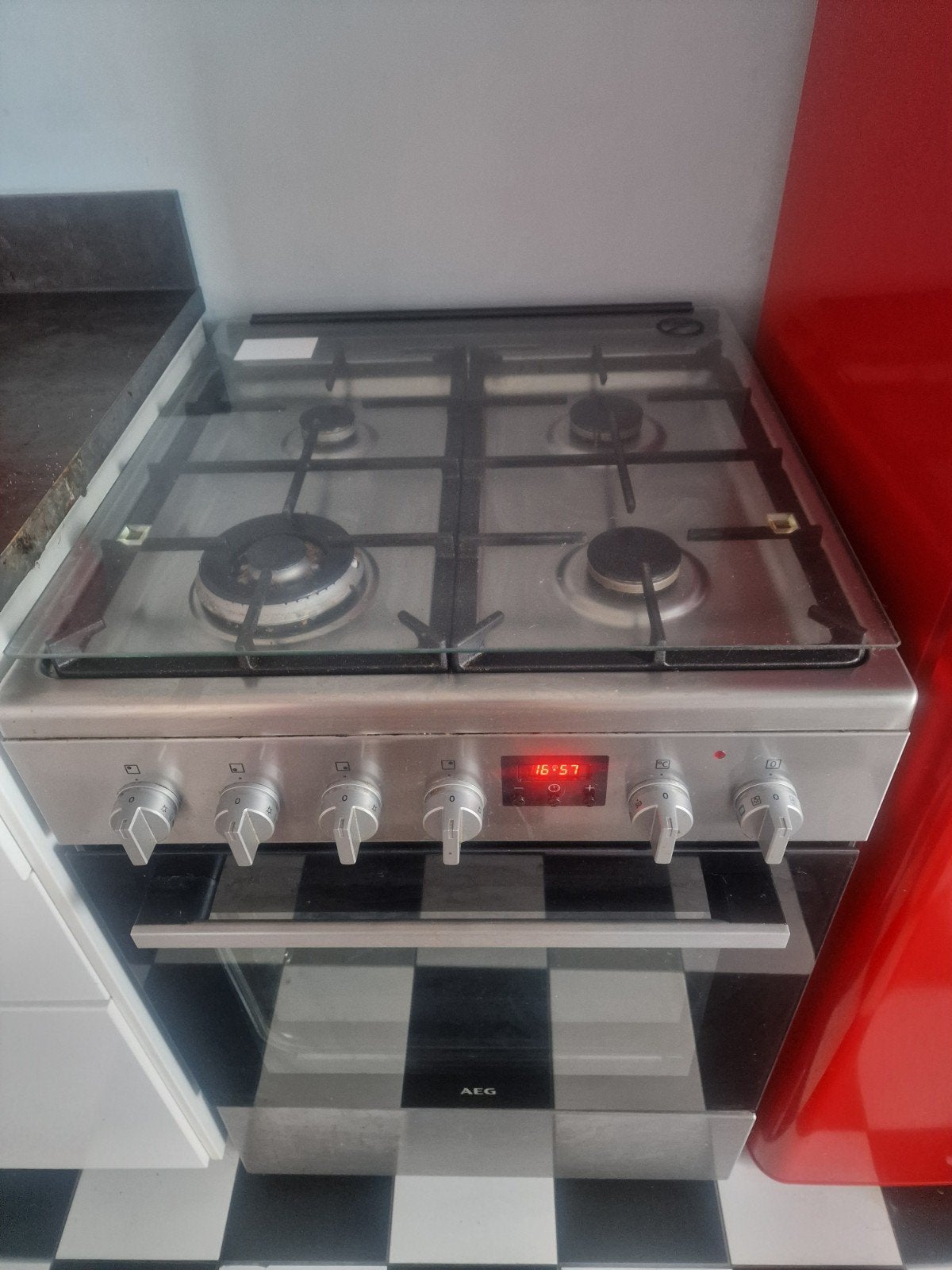 AEG Vrijstaand Gasfornuis met Oven - Zo goed als nieuw, Witgoed en Apparatuur, Fornuizen, Ophalen, 60 cm of meer, 4 kookzones