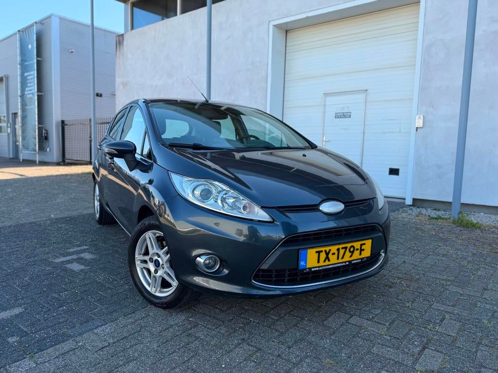 Ford Fiesta 1.6 TDCi Ghia 5D AIRCO|LMV 15”|TREKHAAK|EXPORT, Auto's, Voorwielaandrijving, 1018 kg, Stof, Gebruikt