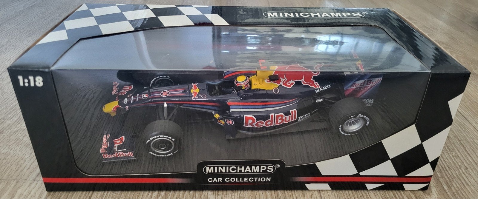 Te koop: Red Bull RB7 Minichamps 1:18, Ophalen, Nieuw, Formule 1
