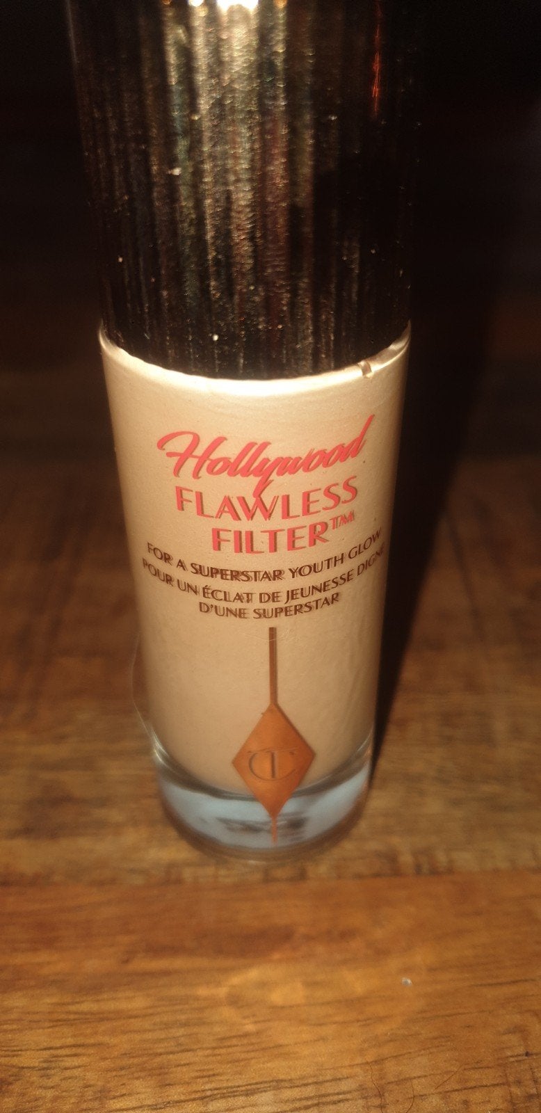 Zgan Charlotte Tilbury hollywood flawless filter medium 4.5, Gehele gezicht, Beige, Ophalen of Verzenden, Zo goed als nieuw