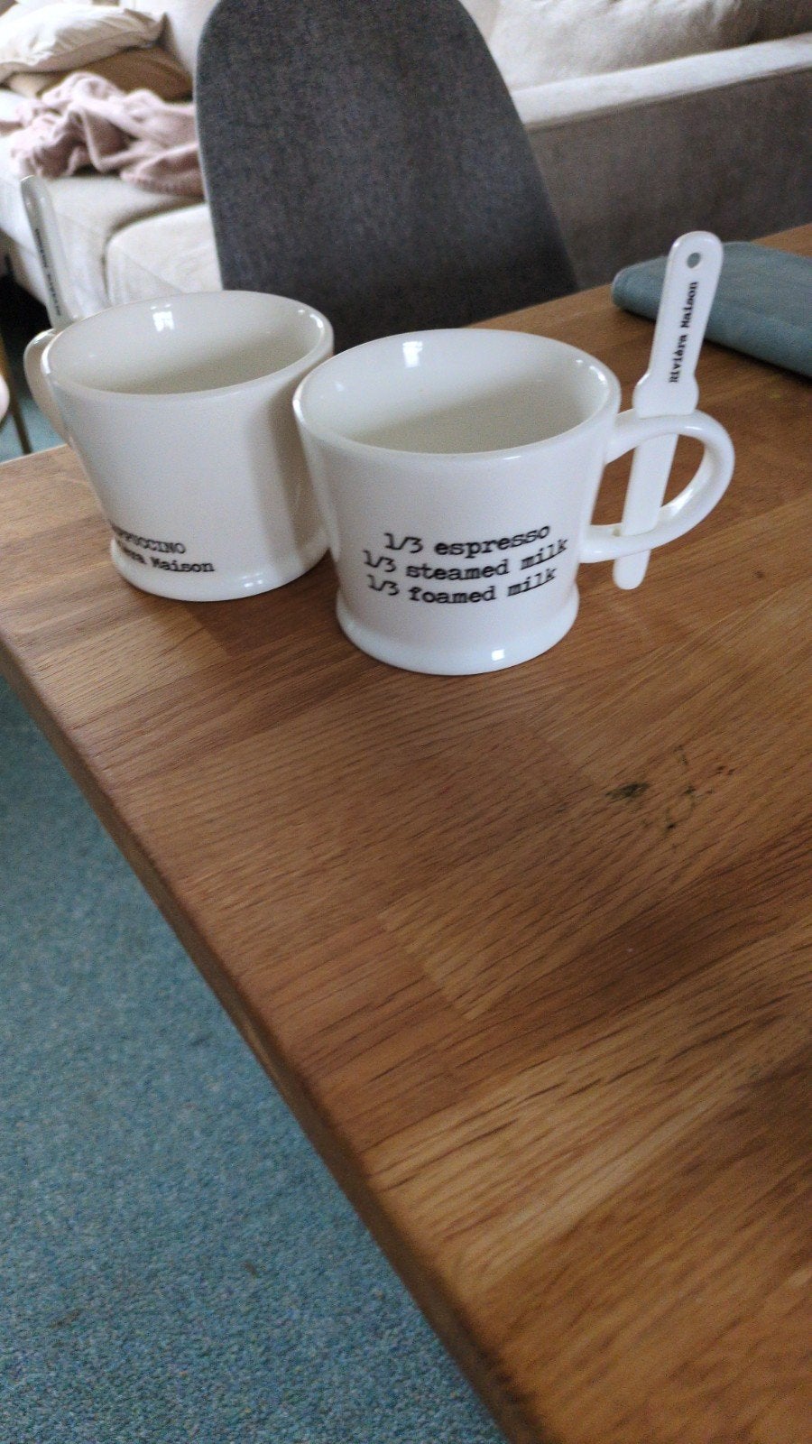 Riviera Maison Cappuccino Kopjes met Lepeltjes - Set van 2, Huis en Inrichting, Overige typen, Ophalen of Verzenden, Zo goed als nieuw