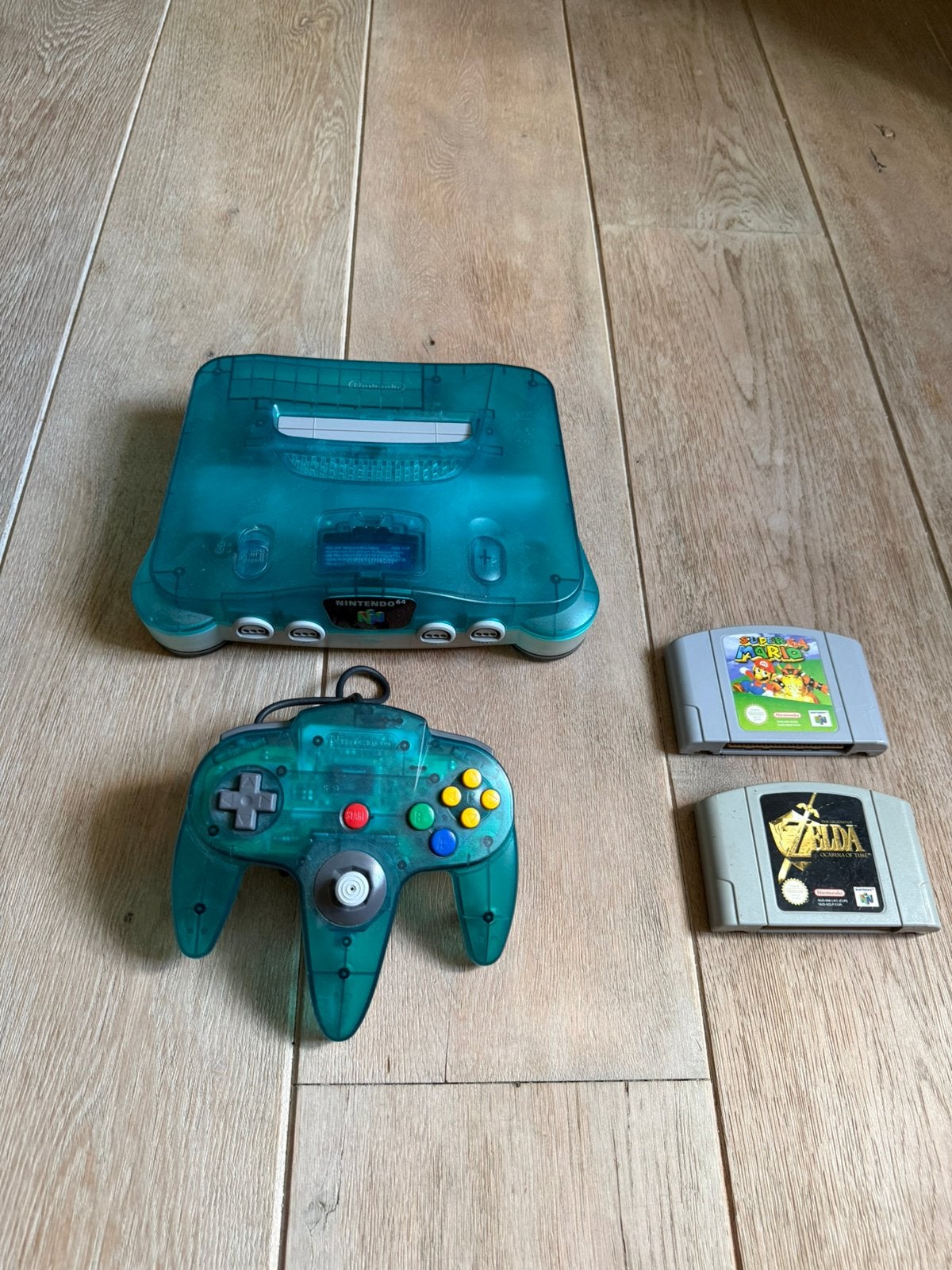 Nintendo 64 Ice Blue + Controller + 2 games, Ophalen of Verzenden, Zo goed als nieuw, Met 1 controller