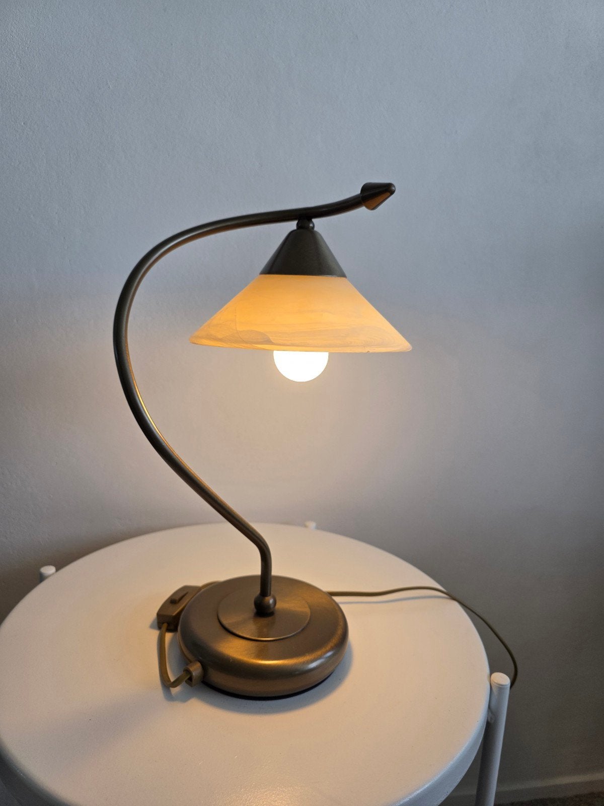 Elegante Vintage tafellellamp van Massive design, Ophalen