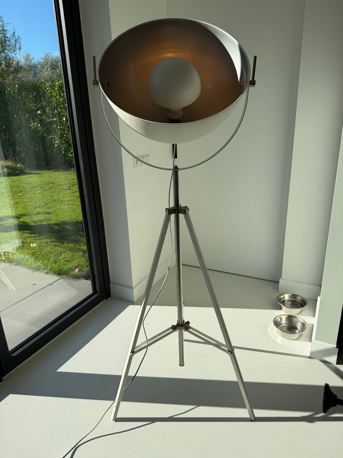 Moderne staande industriële schemerlamp - Goede conditie, Ophalen, E27 (groot), Zo goed als nieuw, Metaal