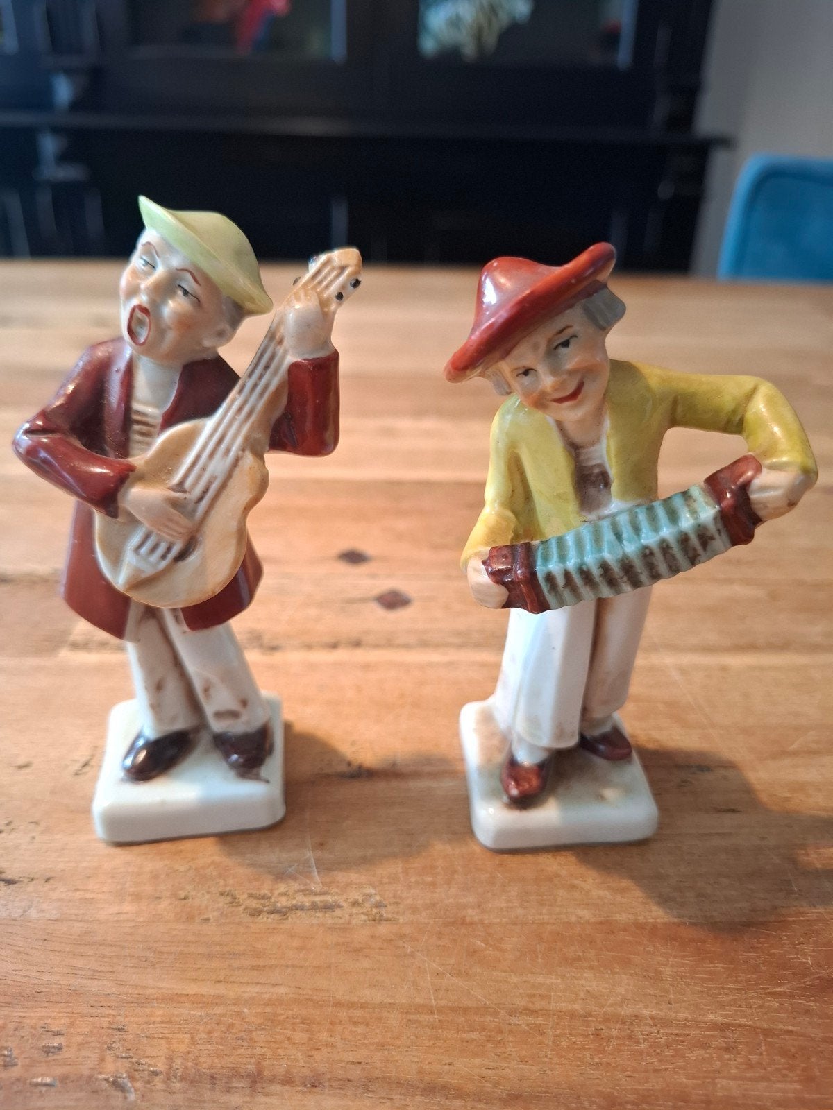 Vintage porseleinen beeldjes : muzikanten uit China, Verzamelen, Ophalen of Verzenden, Gebruikt