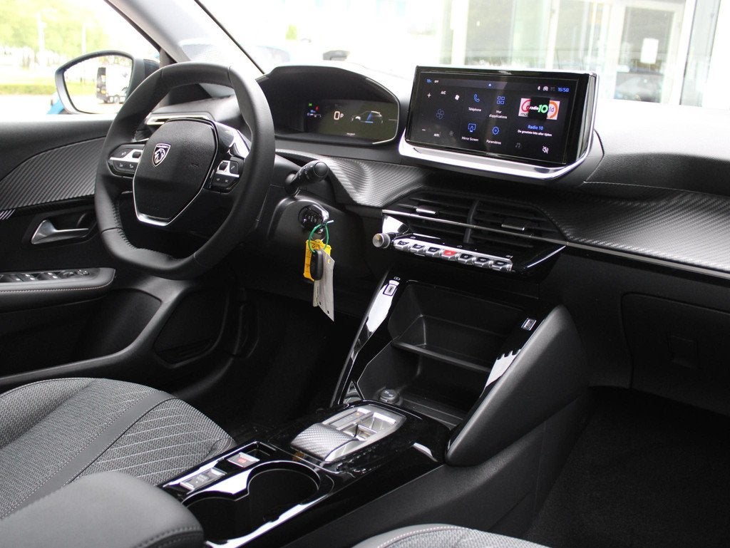 Peugeot 208 1.2 Hybrid 110 e-DCS6 Allure VOORRAAD KORTING, 12 maanden, 1195 kg, Euro 6, 1199 cc